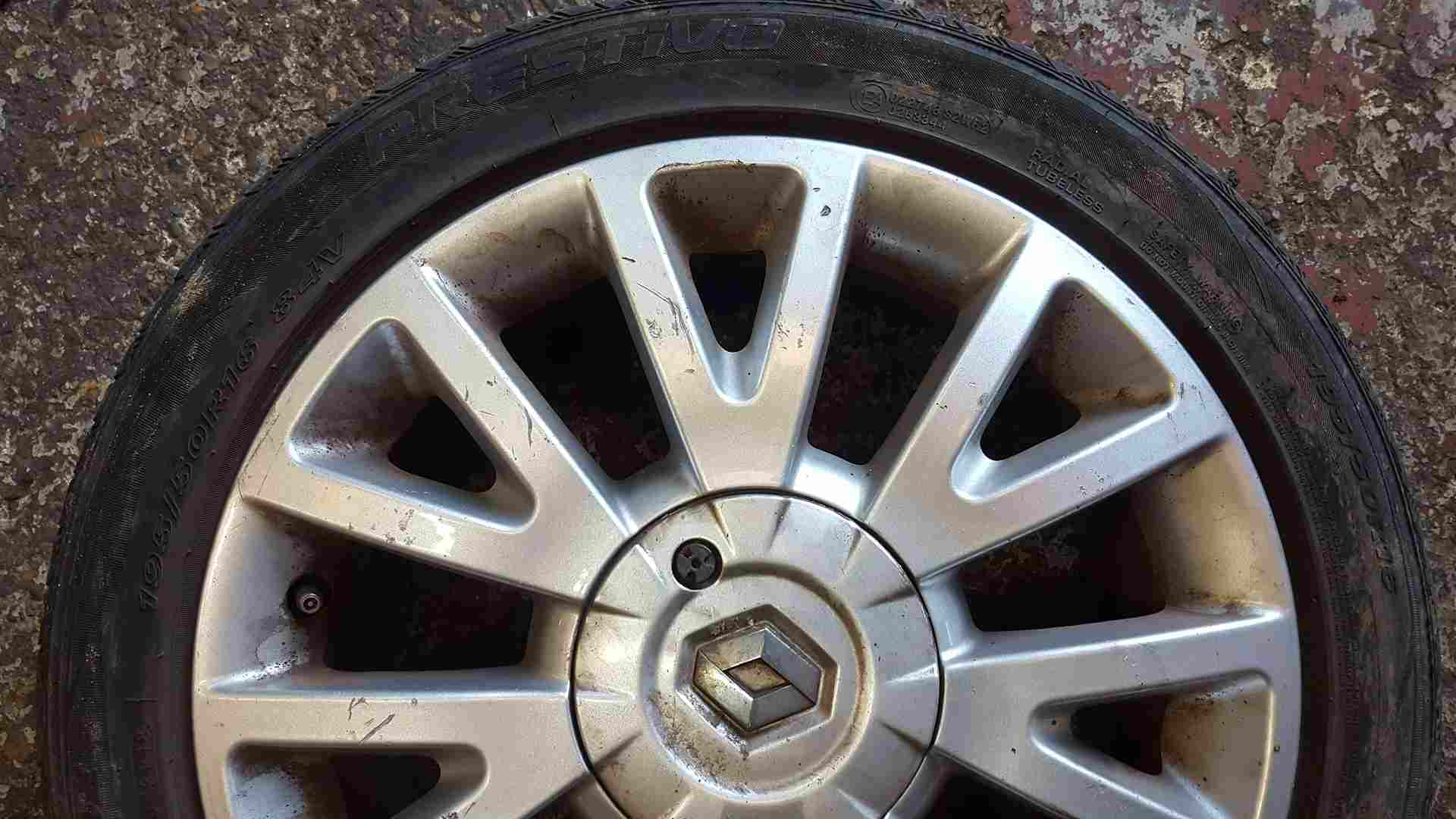 Thumb 4 Renault Clio MK3 2005-2012 Canasta Alloy Wheel 16Inch 3/5 8201075834