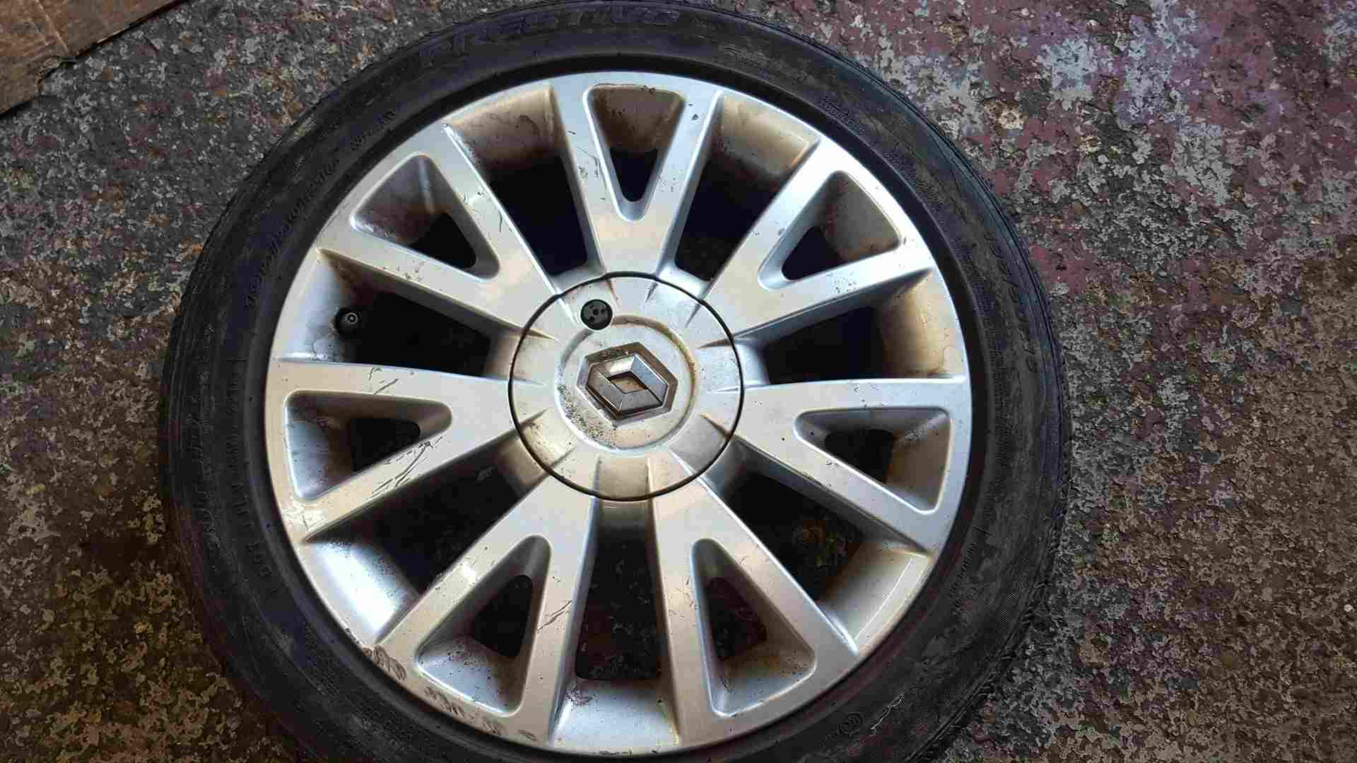 Thumb 6 Renault Clio MK3 2005-2012 Canasta Alloy Wheel 16Inch 3/5 8201075834