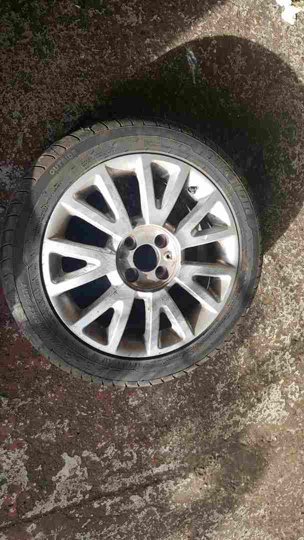 Renault Clio MK3 2005-2012 Canasta Alloy Wheel 16Inch 7Mm Tyre Curbing 4/5