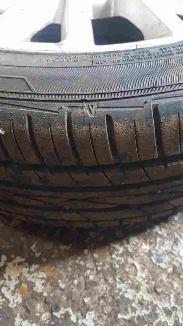 Thumb 4 Renault Clio MK3 2005-2012 Canasta Alloy Wheel 16Inch 7mm tyre Curbing 3/5