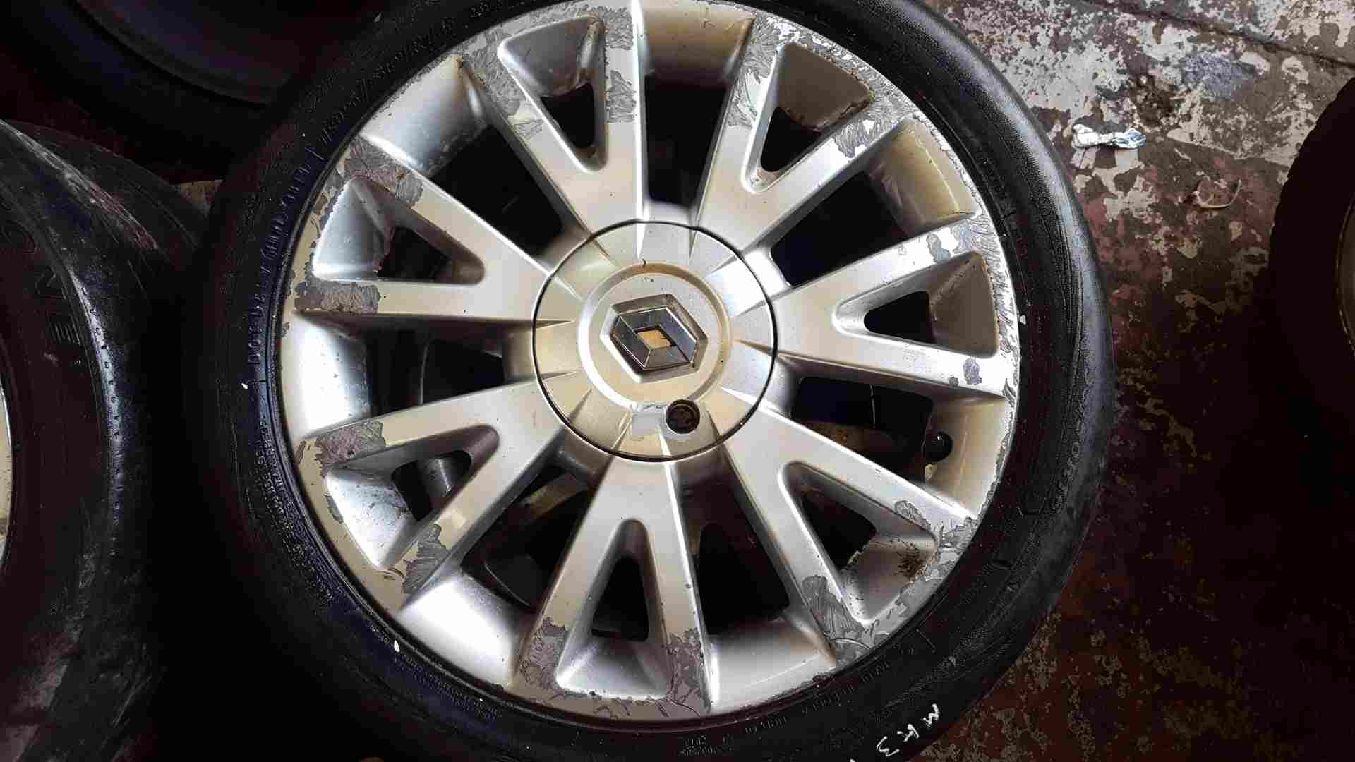 Renault Clio MK3 2005-2012 Canasta Alloy Wheel 2/5