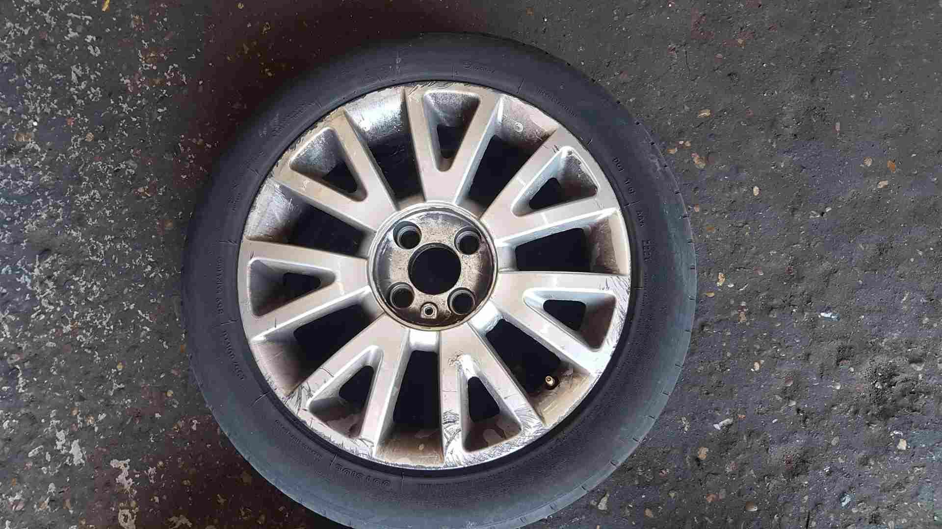 Renault Clio MK3 2005-2012 Canasta Alloy Wheel 3/5 8200666351