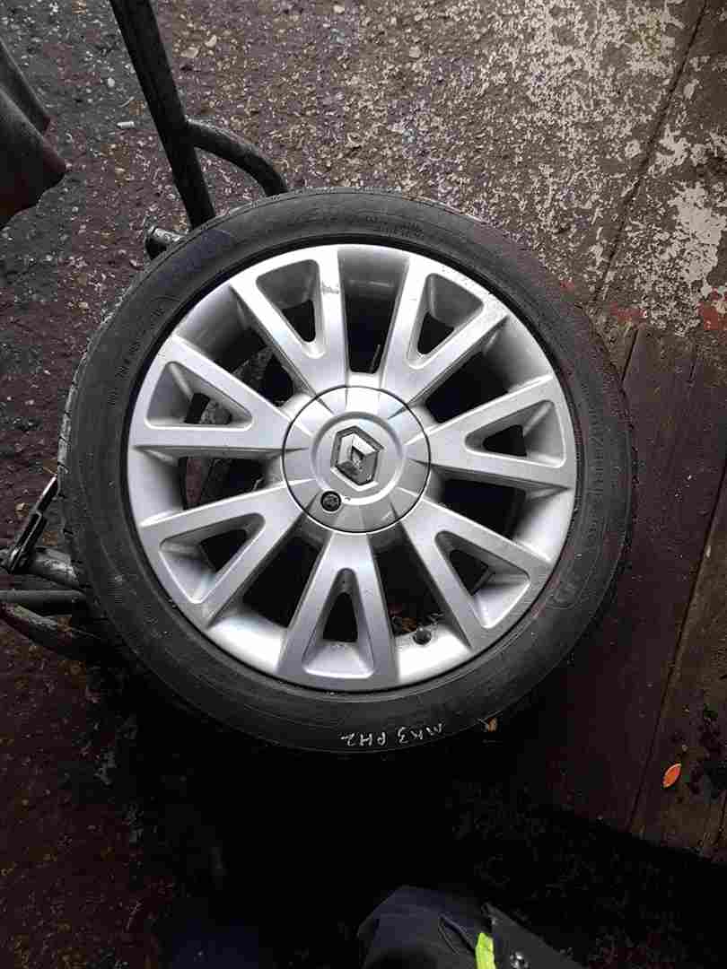 Renault Clio MK3 2005-2012 Canasta Alloy Wheel 3/5 8200666351 8201075834