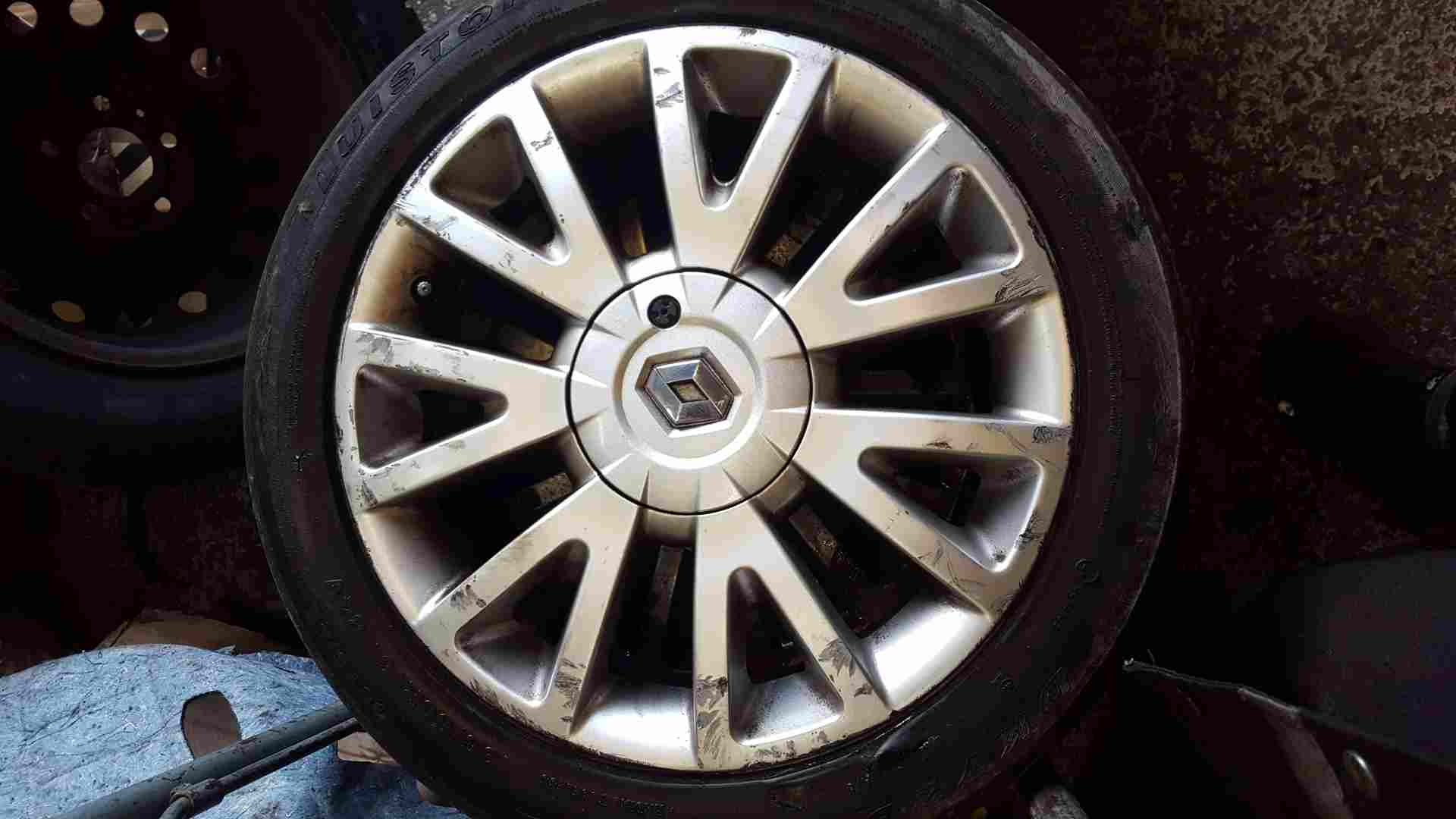 Renault Clio MK3 2005-2012 Canasta Alloy Wheel 3/5