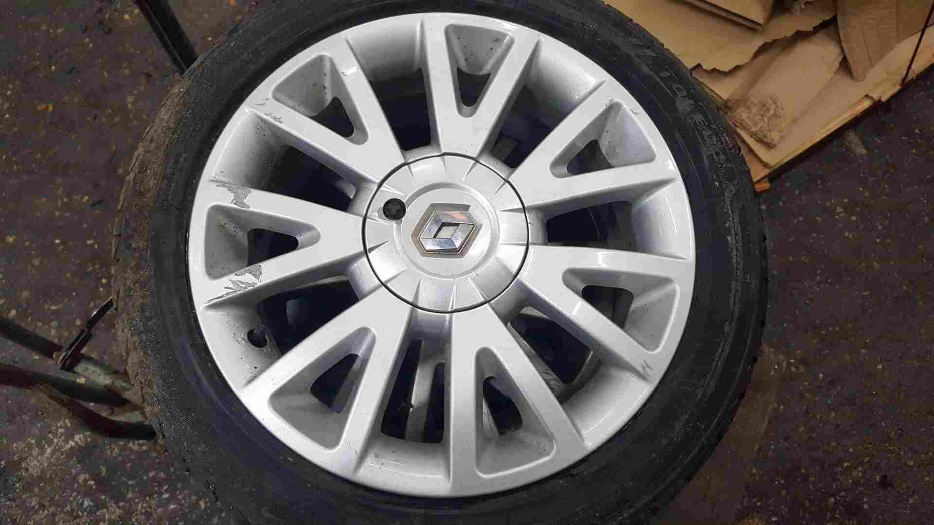 Renault Clio MK3 2005-2012 Canasta Alloy Wheel 4/5