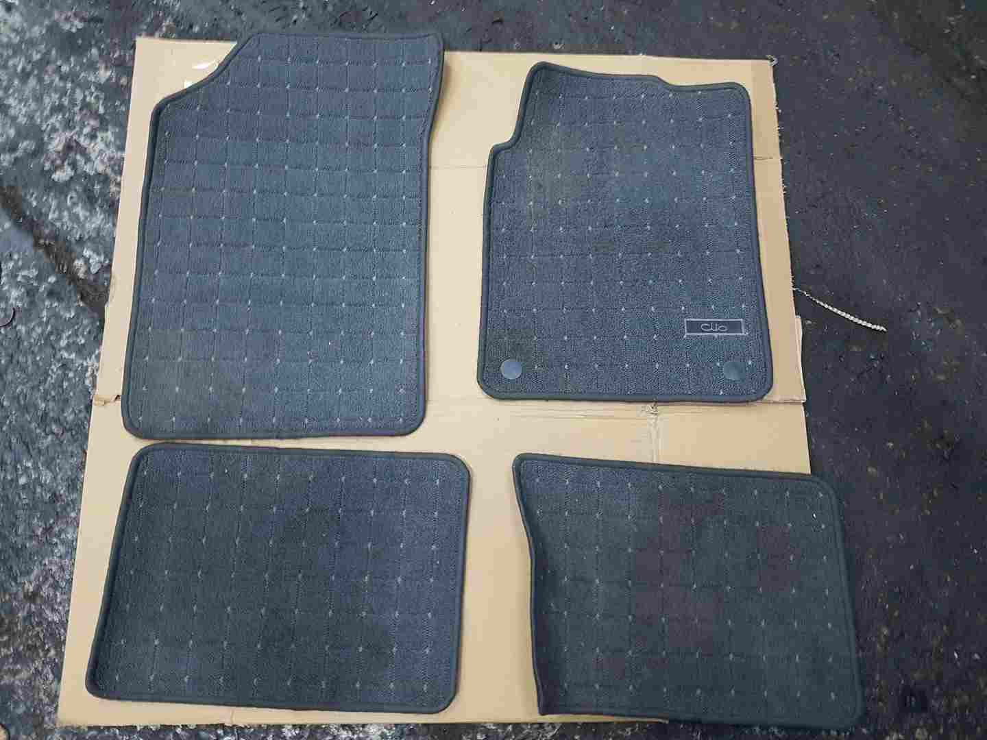 Thumb 2 Renault Clio MK3 2005-2012 Car Floor Mats Set 7711219939
