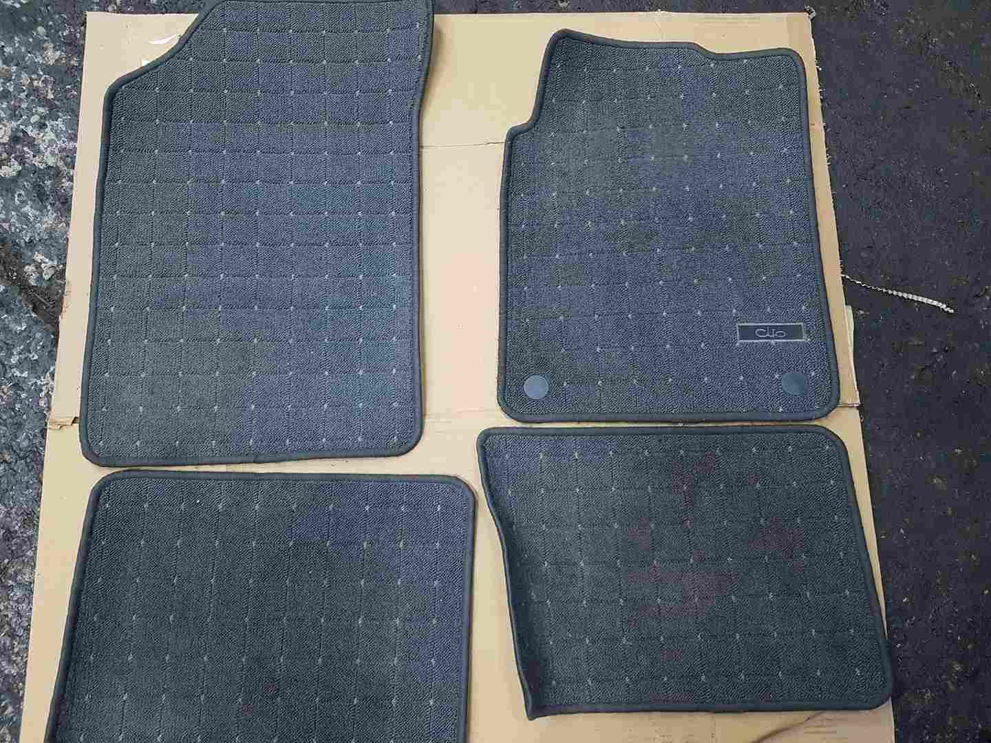 Thumb 5 Renault Clio MK3 2005-2012 Car Floor Mats Set 7711219939