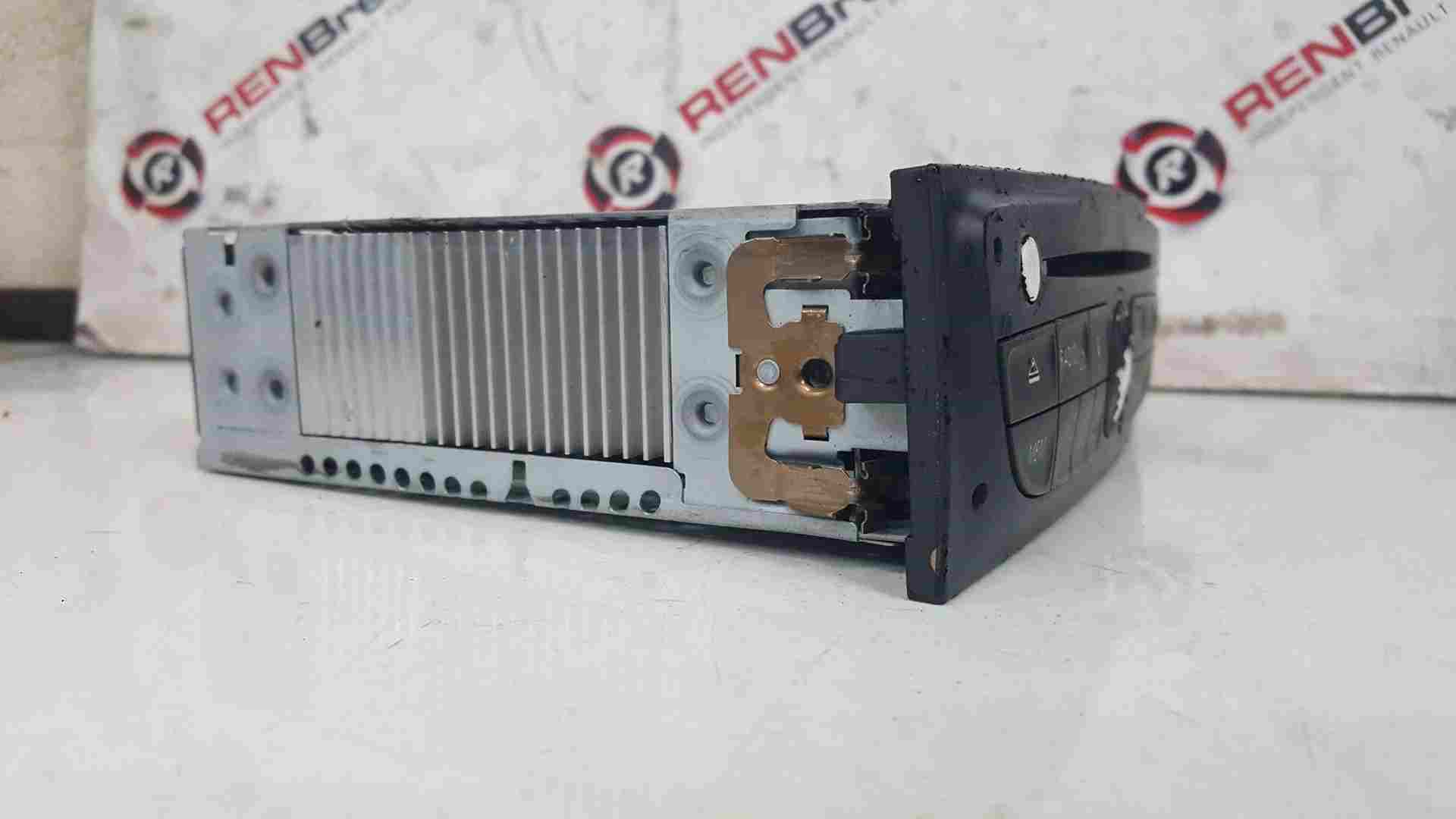 Thumb 4 Renault Clio MK3 2005-2012 Cd Player Radio + Code 281150038R