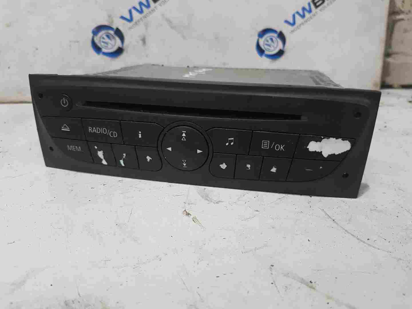 Renault Clio MK3 2005-2012 Cd Player Radio + Code 281150038R