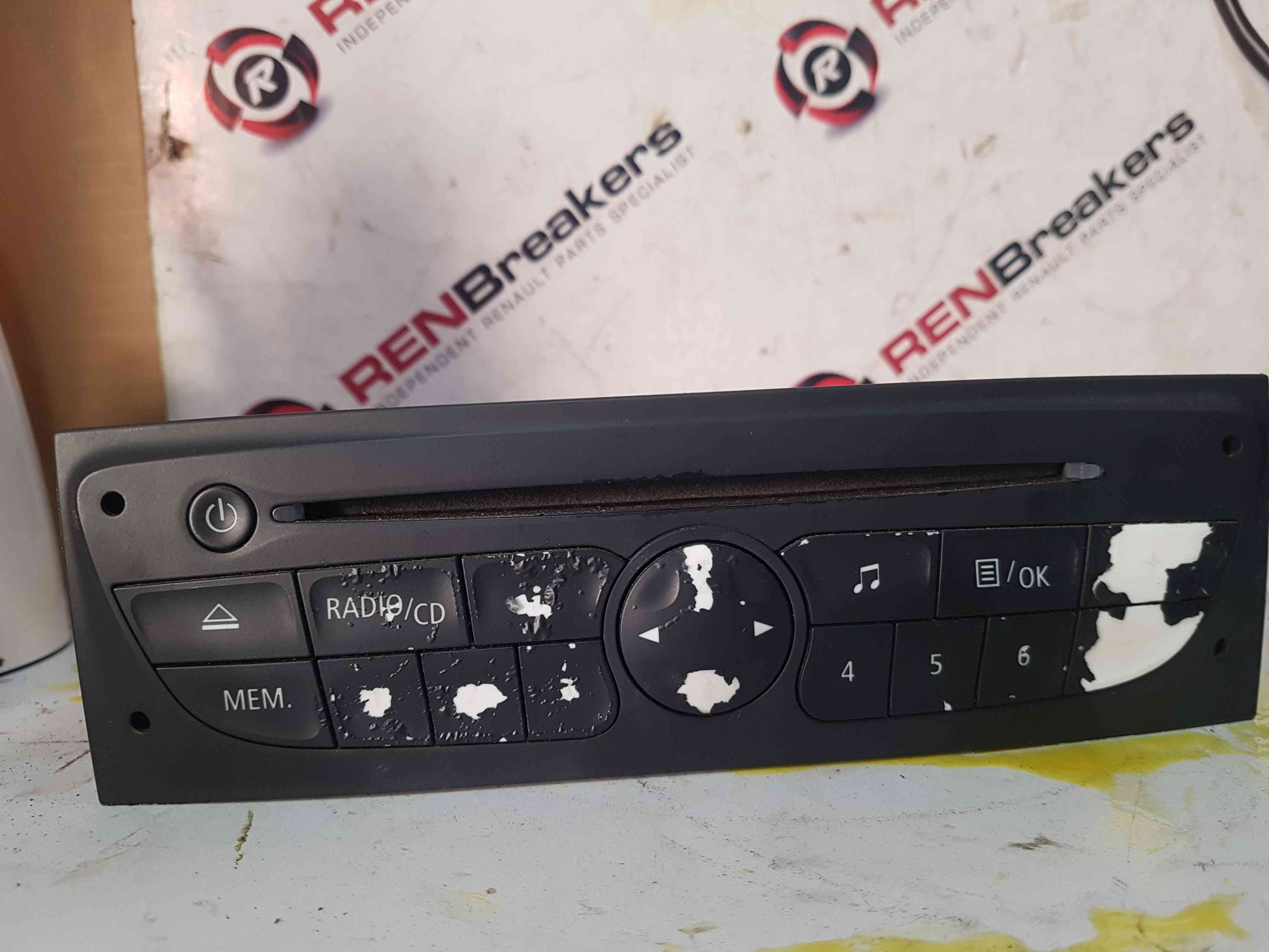 Thumb 6 Renault Clio MK3 2005-2012 Cd Player Radio + Code 281150038R
