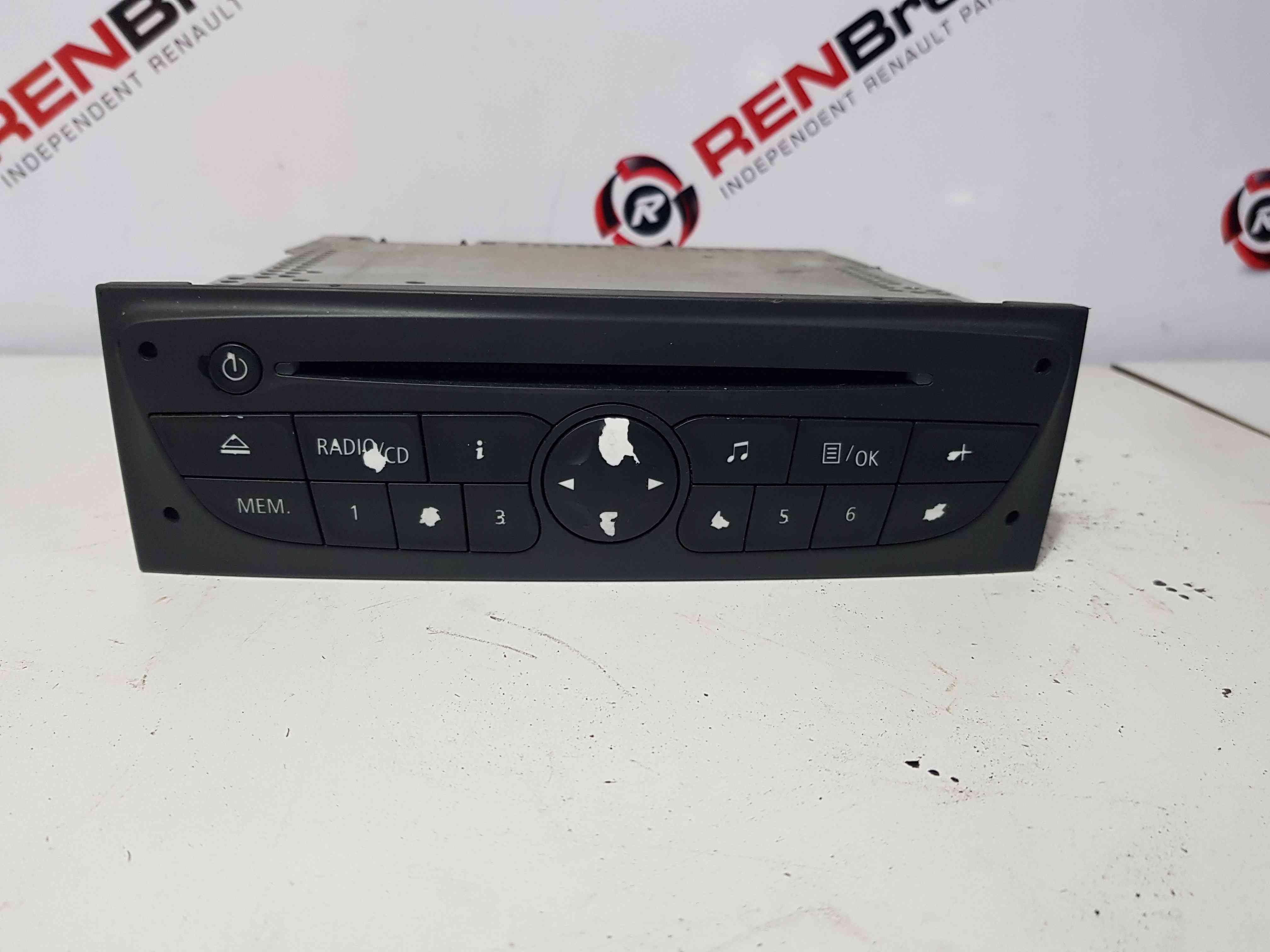 Thumb 2 Renault Clio MK3 2005-2012 Cd Player Radio + Code 281150038R
