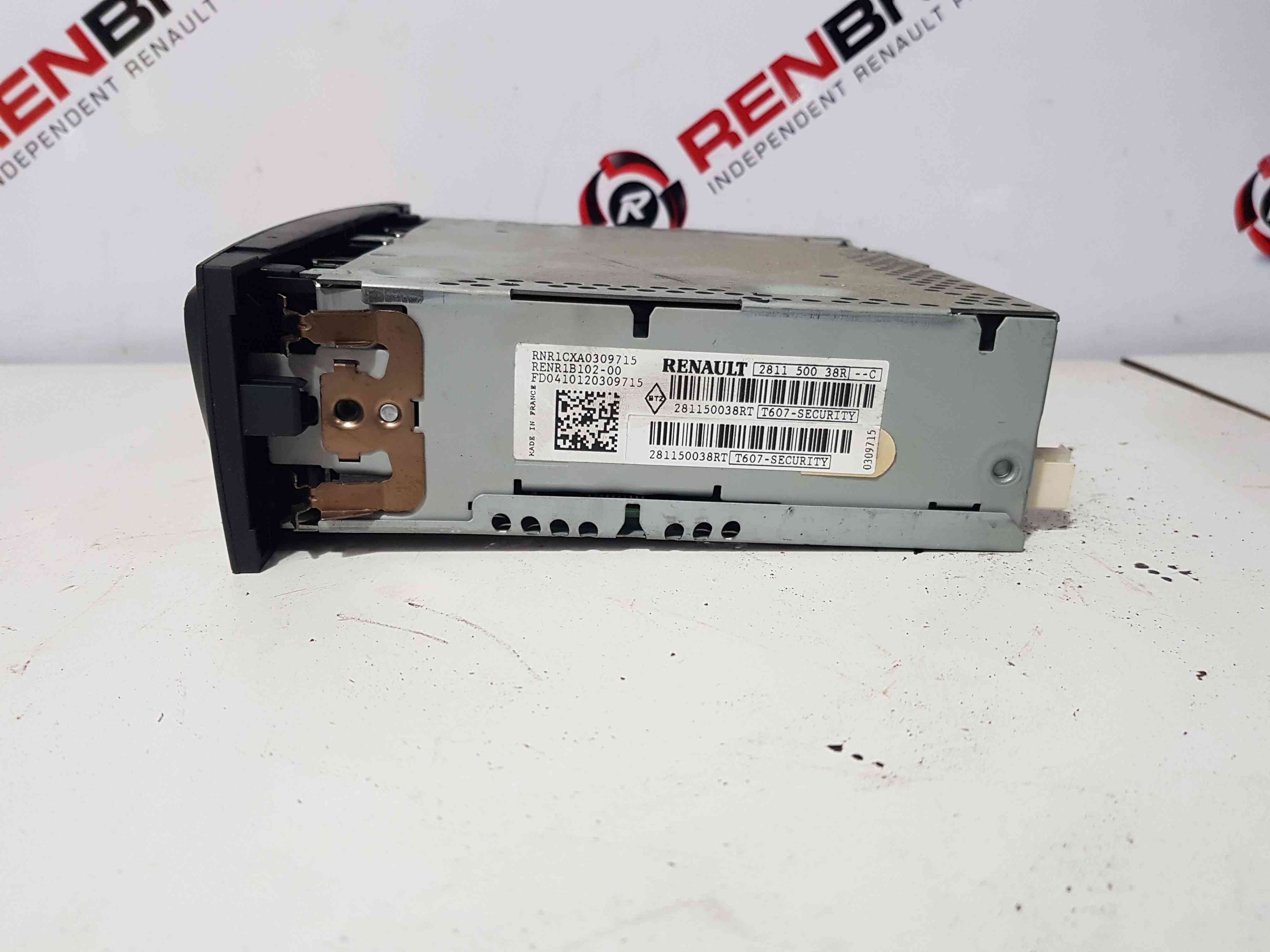 Thumb 3 Renault Clio MK3 2005-2012 Cd Player Radio + Code 281150038R