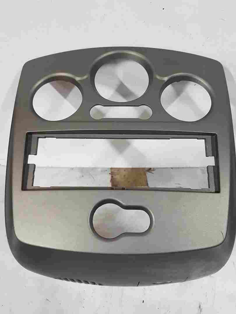 Thumb 3 Renault Clio MK3 2005-2012 Centre Dashboard Heater Cd Player Surround Bronze