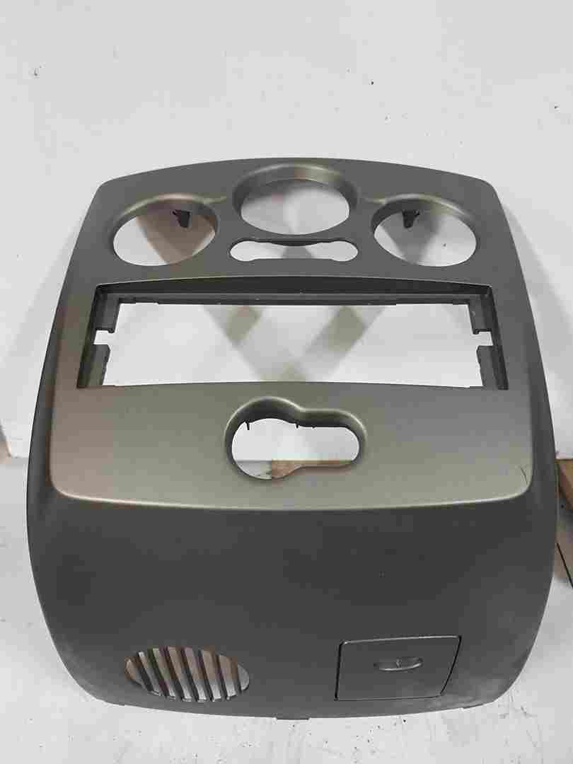 Renault Clio MK3 2005-2012 Centre Dashboard Heater Cd Player Surround Bronze