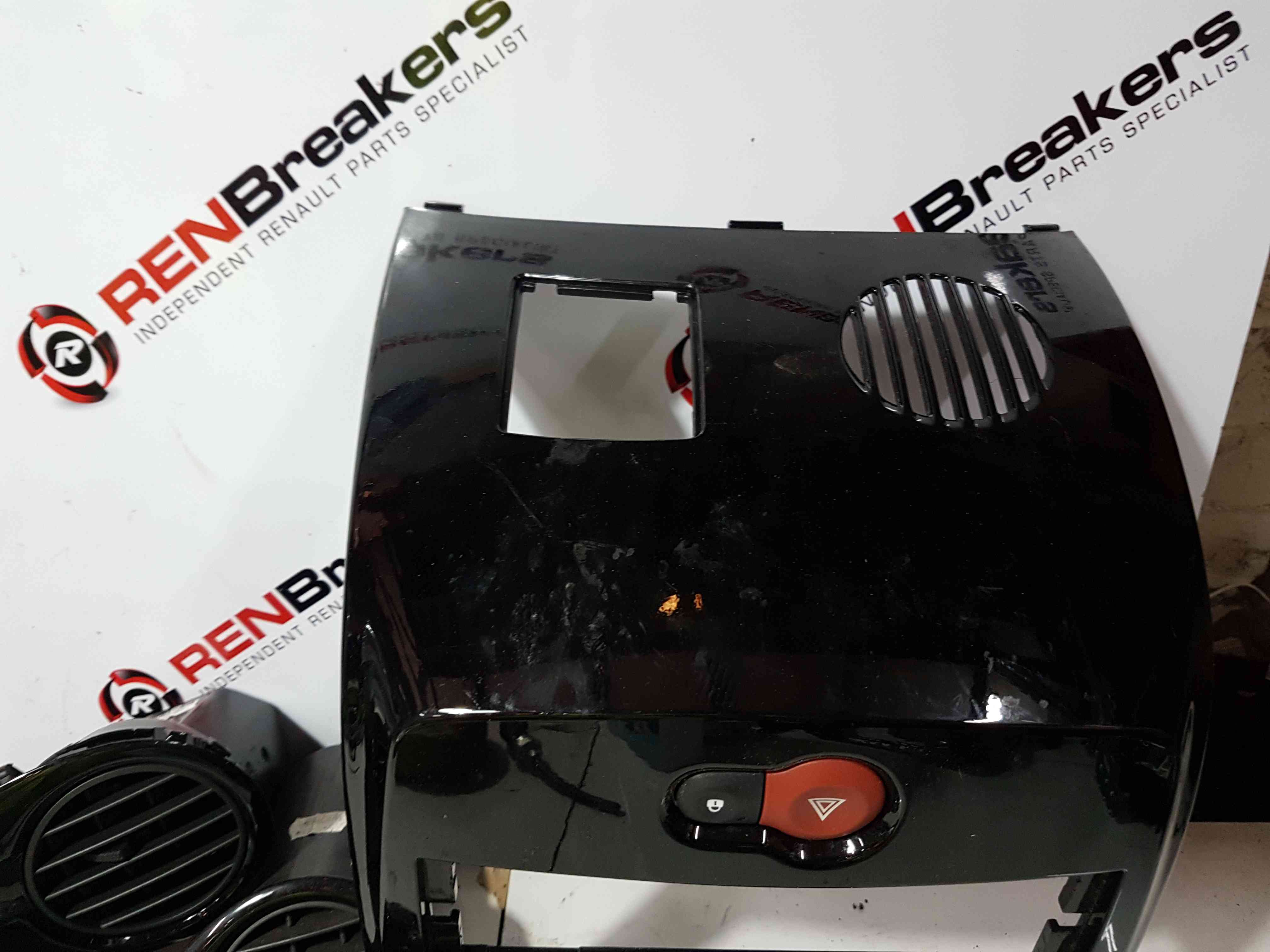 Thumb 4 Renault Clio MK3 2005-2012 Centre Heater Vent Passengers Drivers SET Gloss Black