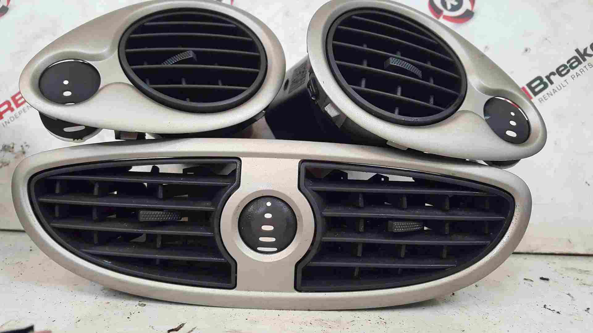 Thumb 4 Renault Clio MK3 2005-2012 Centre OSF Nsf Heater Vent Vents AIR Blower Bronze
