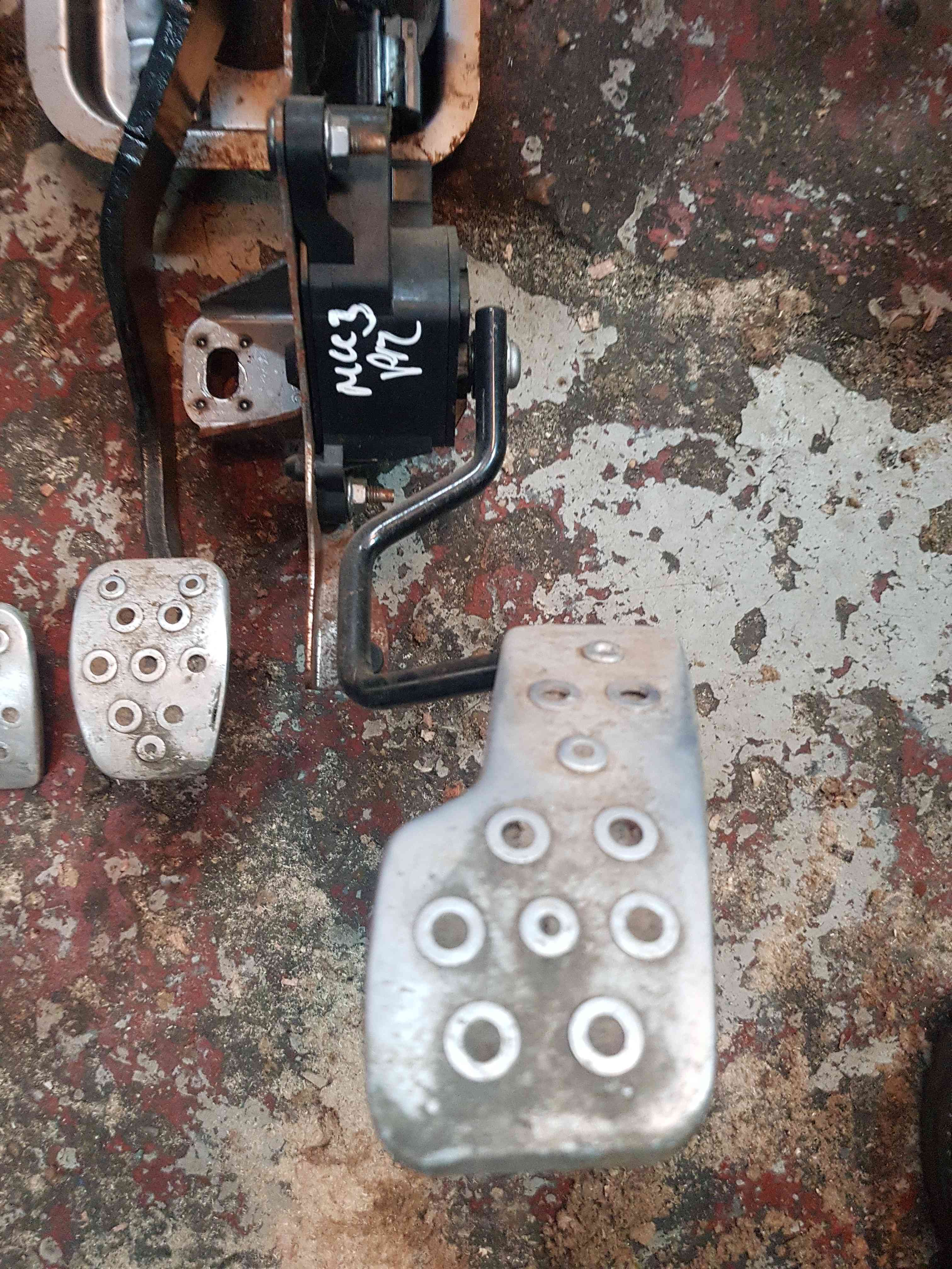 Thumb 4 Renault Clio MK3 2005-2012 Clutch Throttle Pedal Foot Mechanism