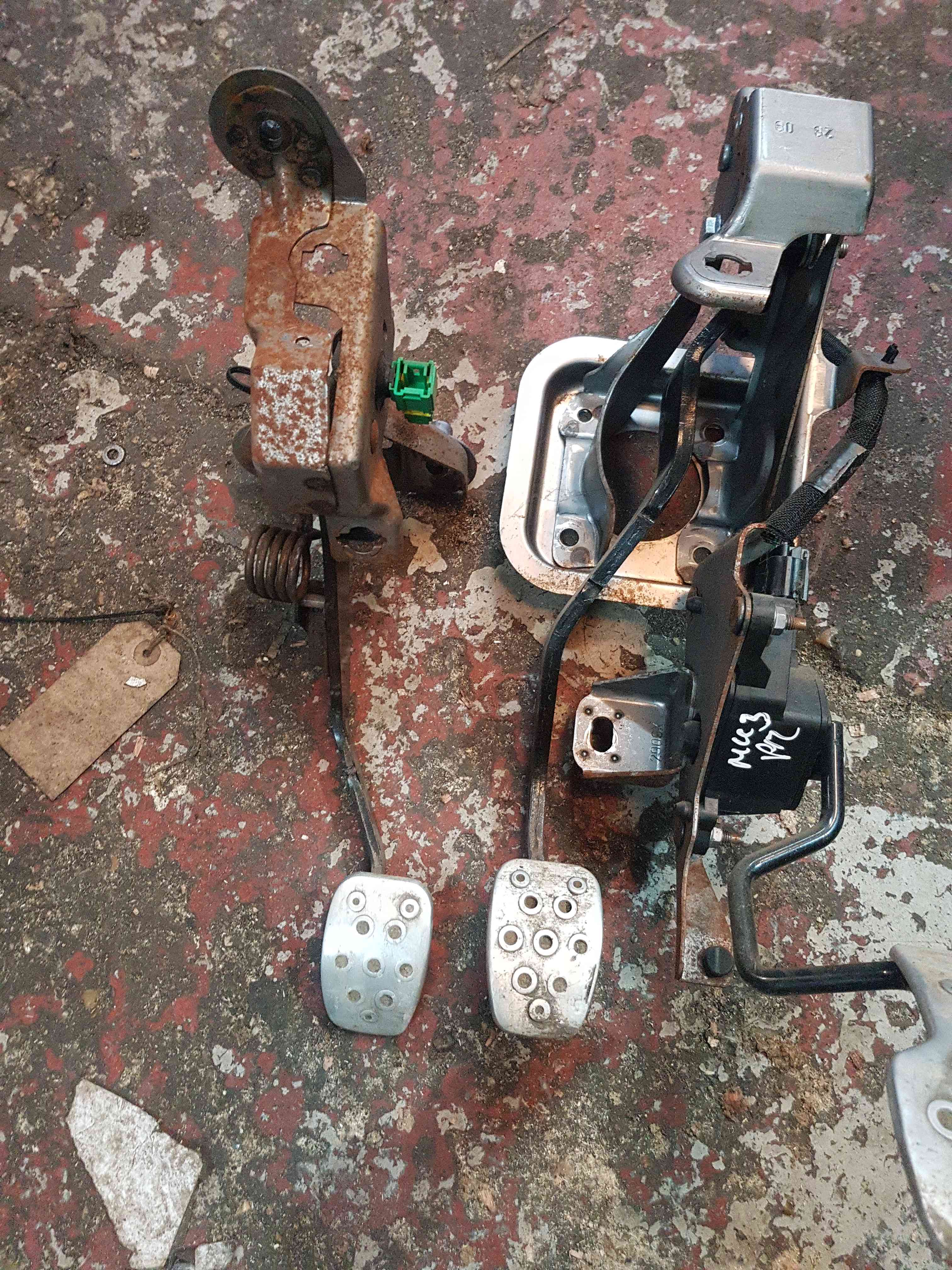 Thumb 5 Renault Clio MK3 2005-2012 Clutch Throttle Pedal Foot Mechanism