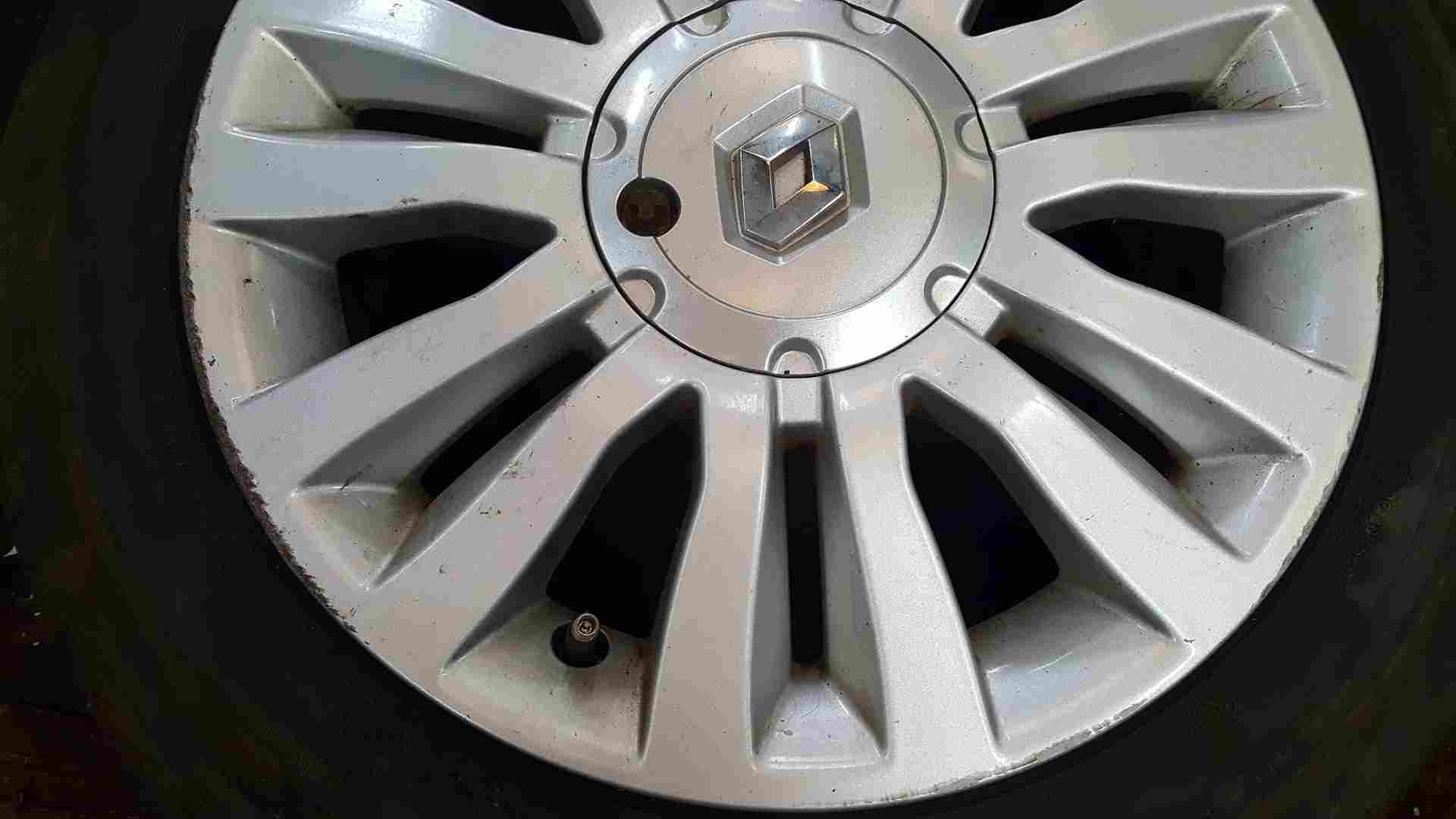 Thumb 2 Renault Clio MK3 2005-2012 DEL Arte Alloy Wheel 3/5 15Inch 8200846129