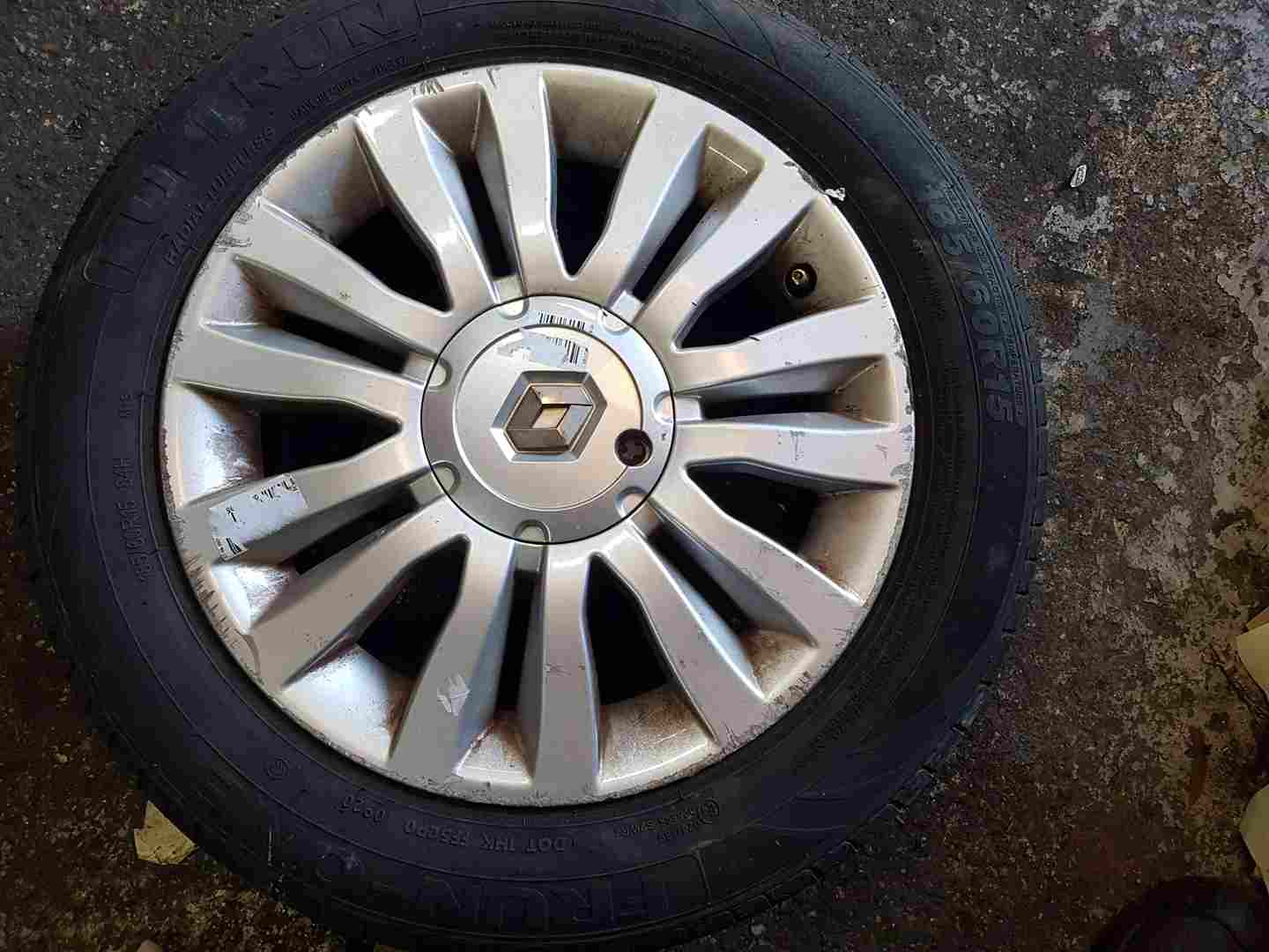 Thumb 3 Renault Clio MK3 2005-2012 DEL Arte Alloy Wheel 3/5 15Inch 8200846129