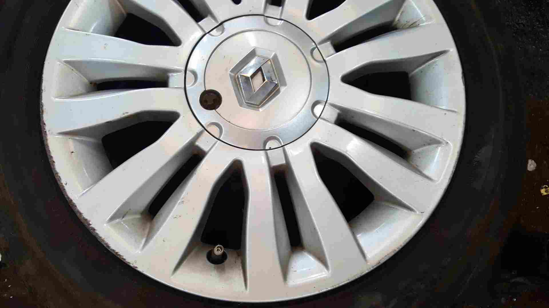 Thumb 5 Renault Clio MK3 2005-2012 DEL Arte Alloy Wheel 3/5 15Inch 8200846129