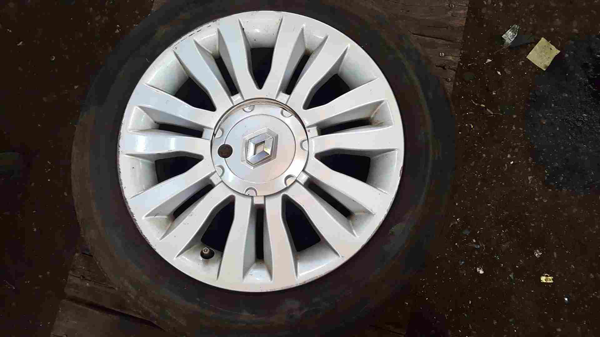 Thumb 9 Renault Clio MK3 2005-2012 DEL Arte Alloy Wheel 3/5 15Inch 8200846129