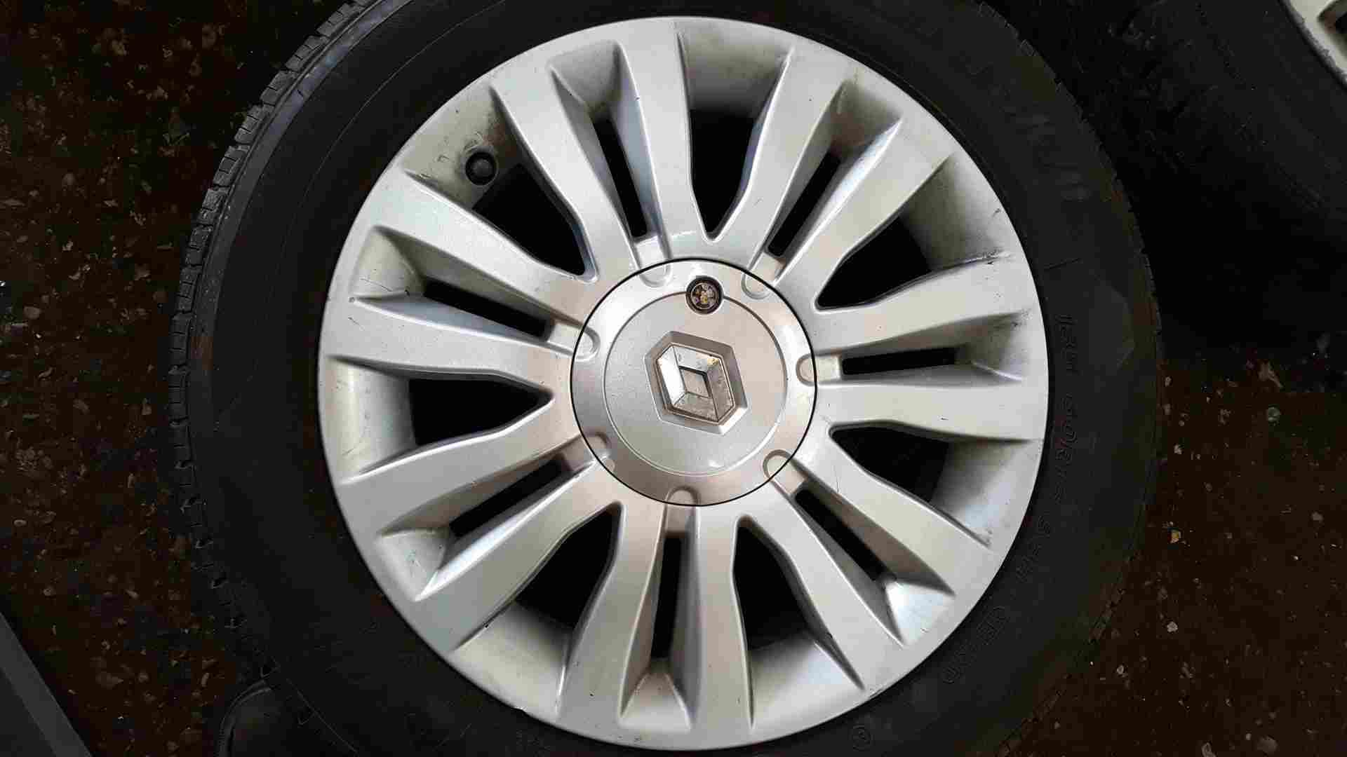 Thumb 3 Renault Clio MK3 2005-2012 DEL Arte Alloy Wheel 4/5 15Inch 8200846129 6Mm Tyre