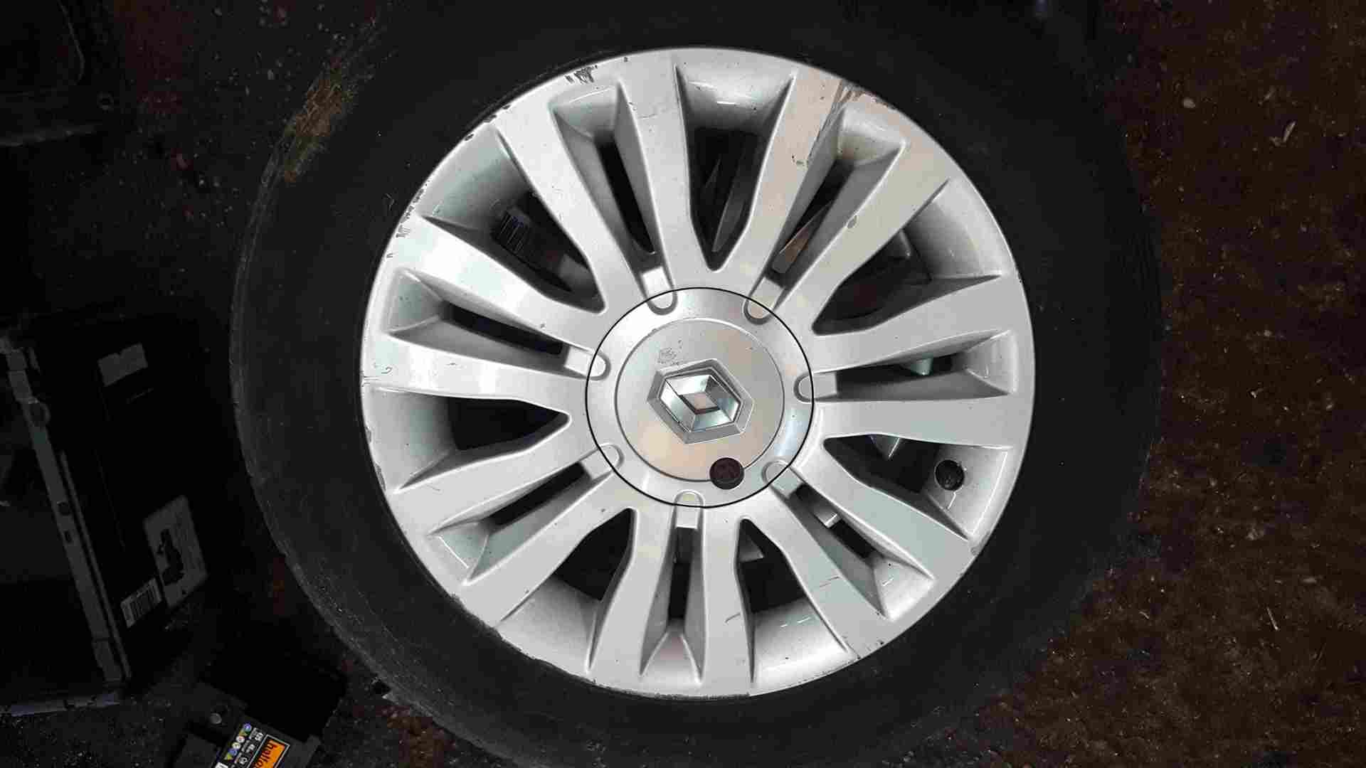 Thumb 2 Renault Clio MK3 2005-2012 Del Arte Alloy Wheel + Tyre 185 60 15 4mm Tread