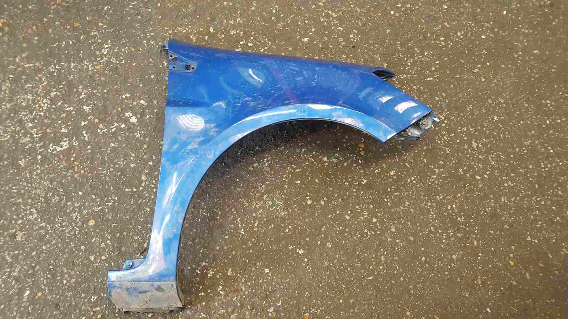Renault Clio MK3 2005-2012 Drivers OS Wing Blue TERNA 185