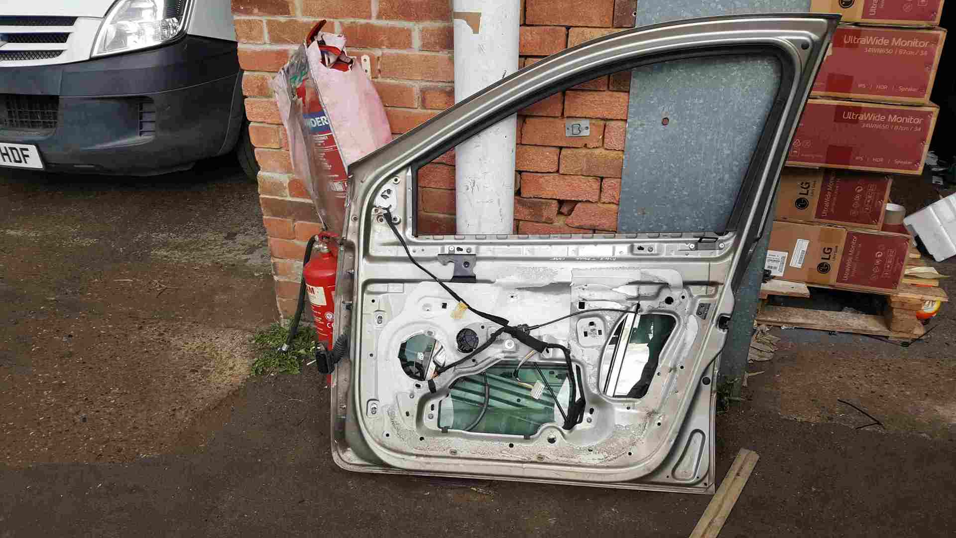 Thumb 2 Renault Clio MK3 2005-2012 Drivers OSF Front Door Beige Gold TEHNK 5dr