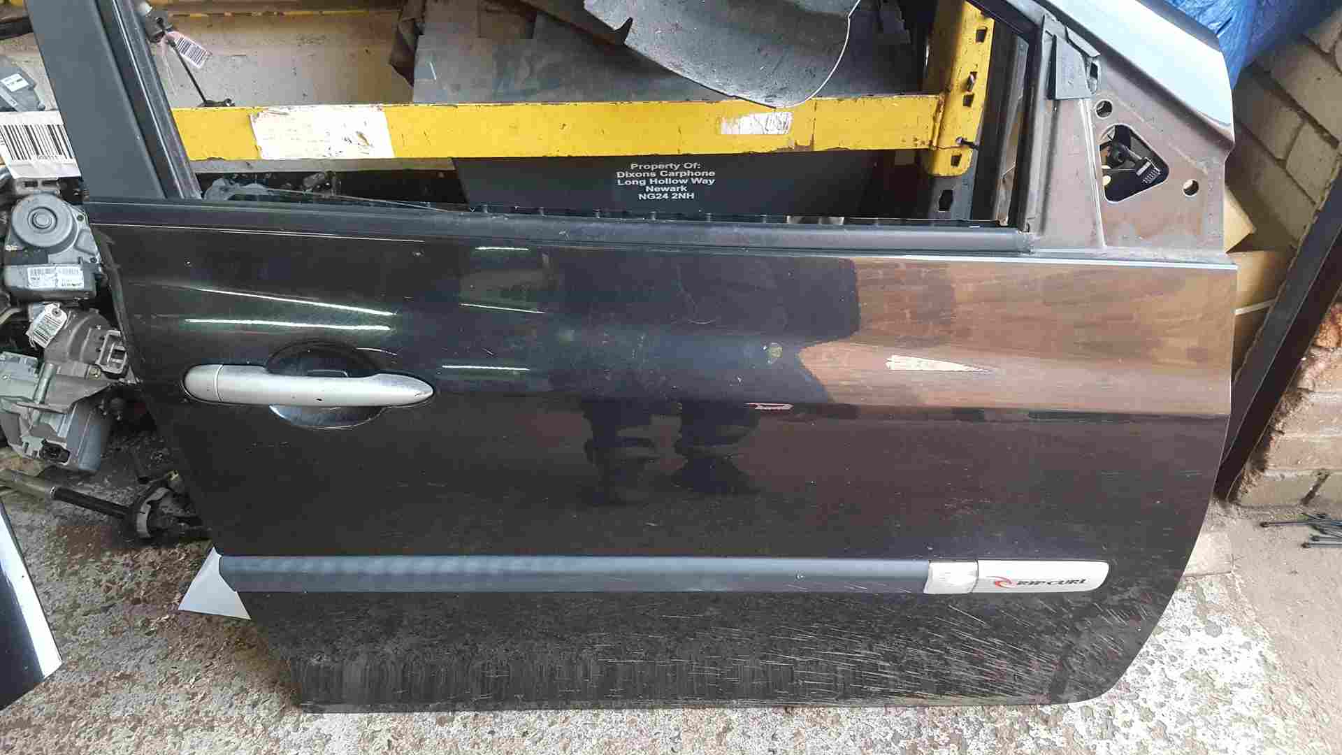 Thumb 2 Renault Clio MK3 2005-2012 Drivers OSF Front Door Black 676 5Dr 