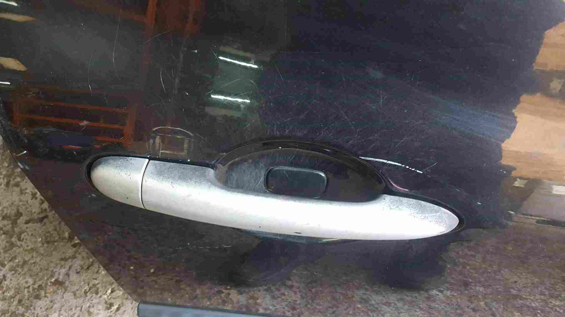 Thumb 3 Renault Clio MK3 2005-2012 Drivers OSF Front Door Black 676 5Dr 