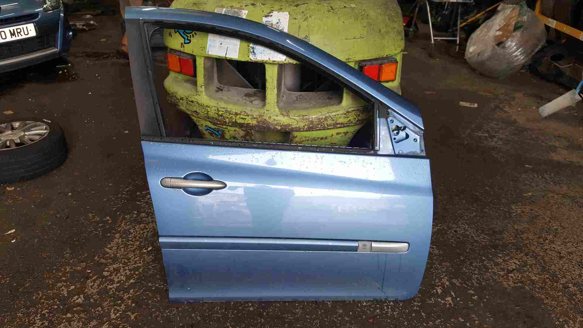 Thumb 3 Renault Clio MK3 2005-2012 Drivers OSF Front Door Blue Ternl 5DR