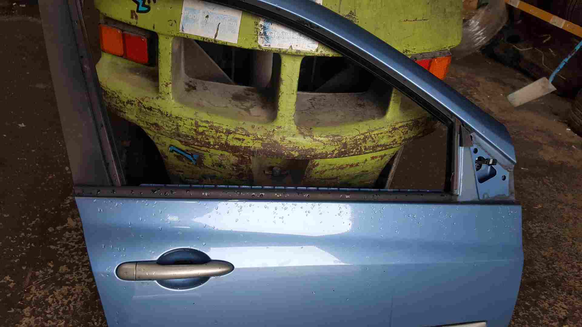 Thumb 5 Renault Clio MK3 2005-2012 Drivers OSF Front Door Blue Ternl 5DR