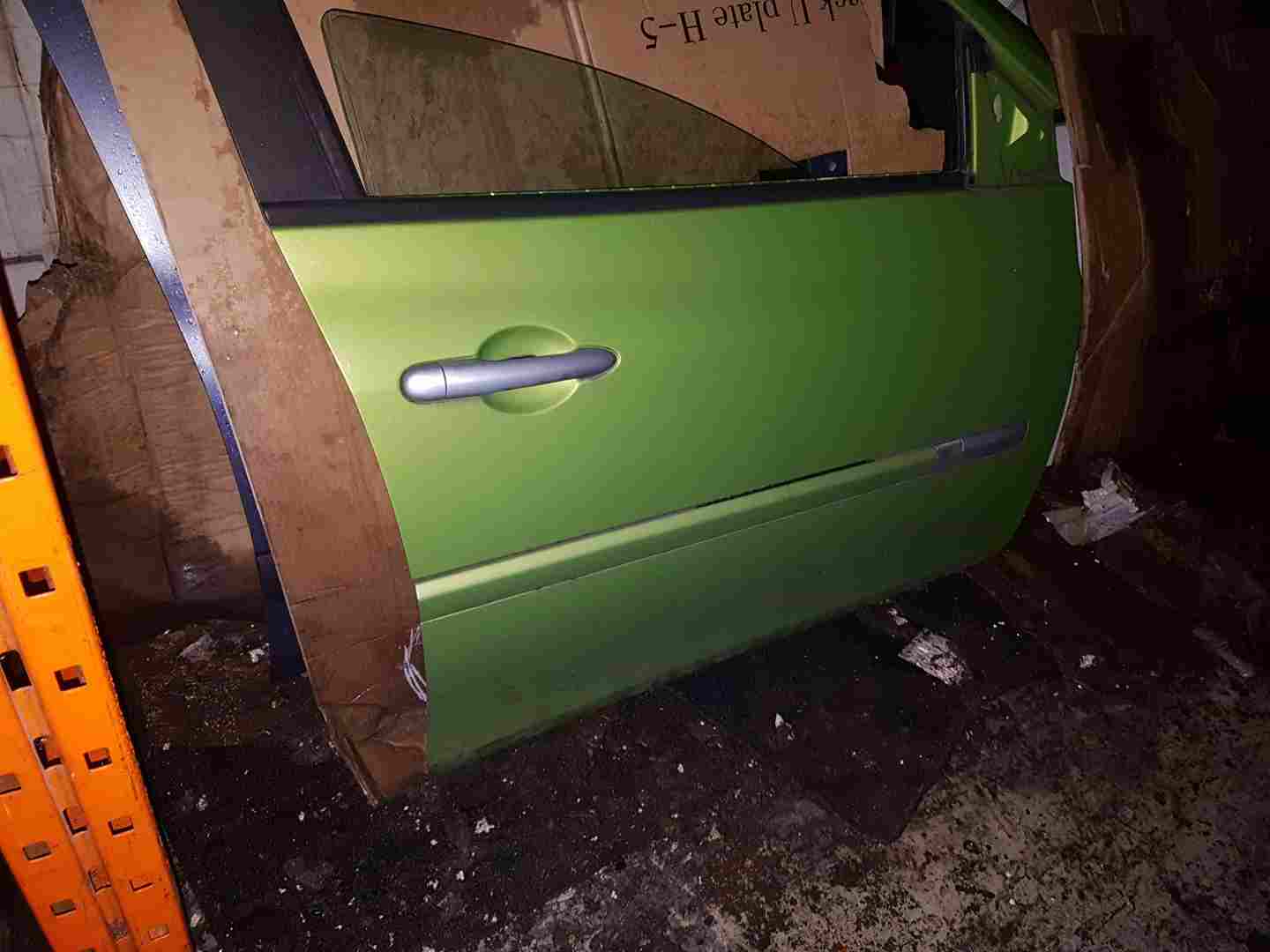 Thumb 4 Renault Clio MK3 2005-2012 Drivers OSF Front Door Door Green Tednq 5Dr