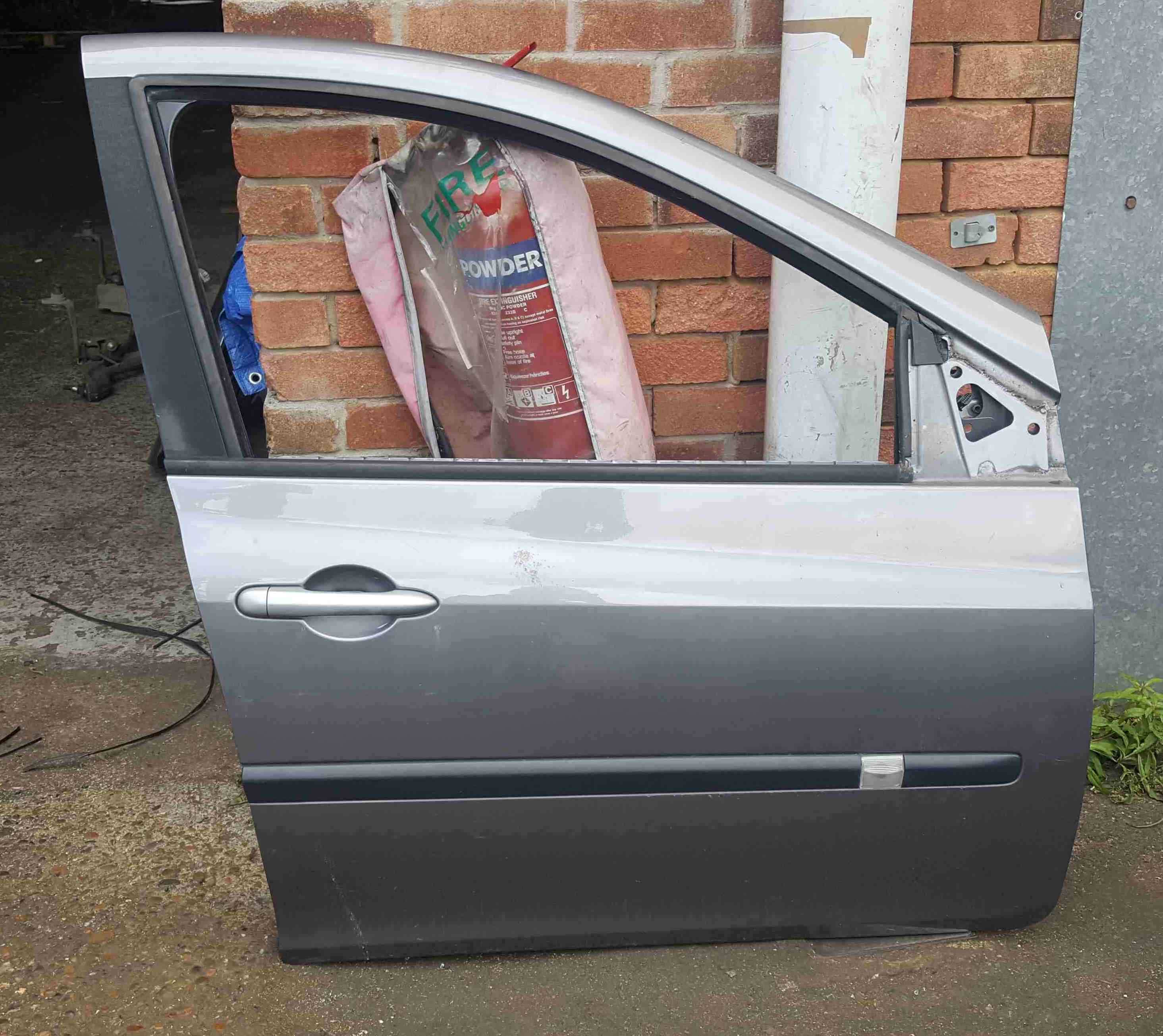 Renault Clio MK3 2005-2012 Drivers OSF Front Door Grey TEKNG 5dr