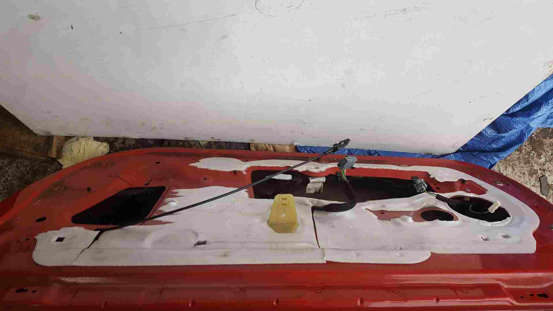 Thumb 5 Renault Clio MK3 2005-2012 Drivers OSF Front Door RED 727 3Dr