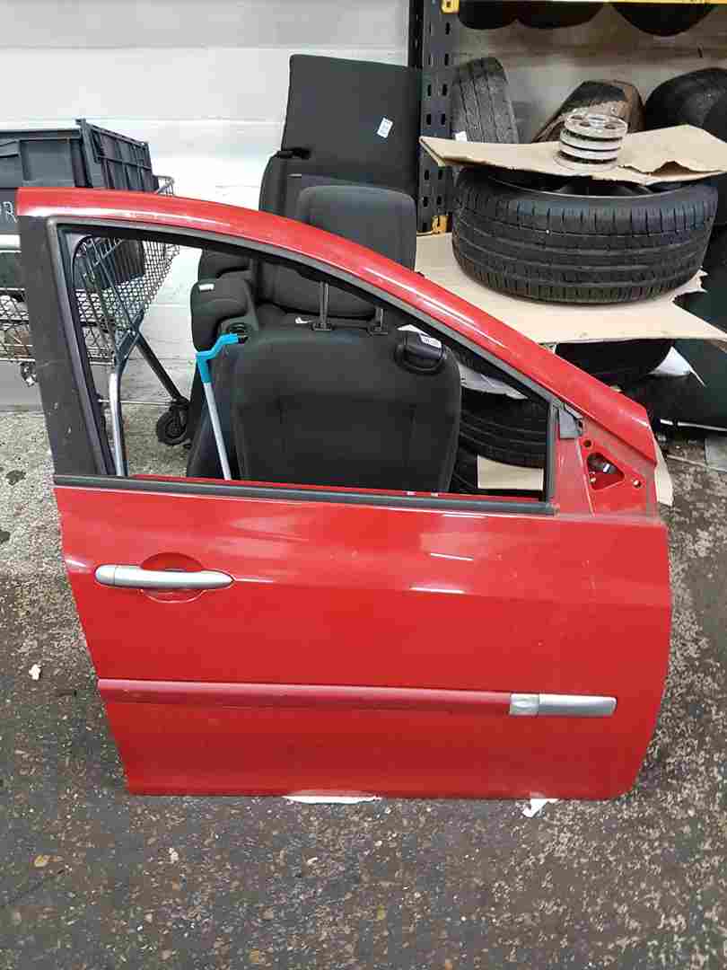 Renault Clio MK3 2005-2012 Drivers OSF Front Door RED 727 5Dr