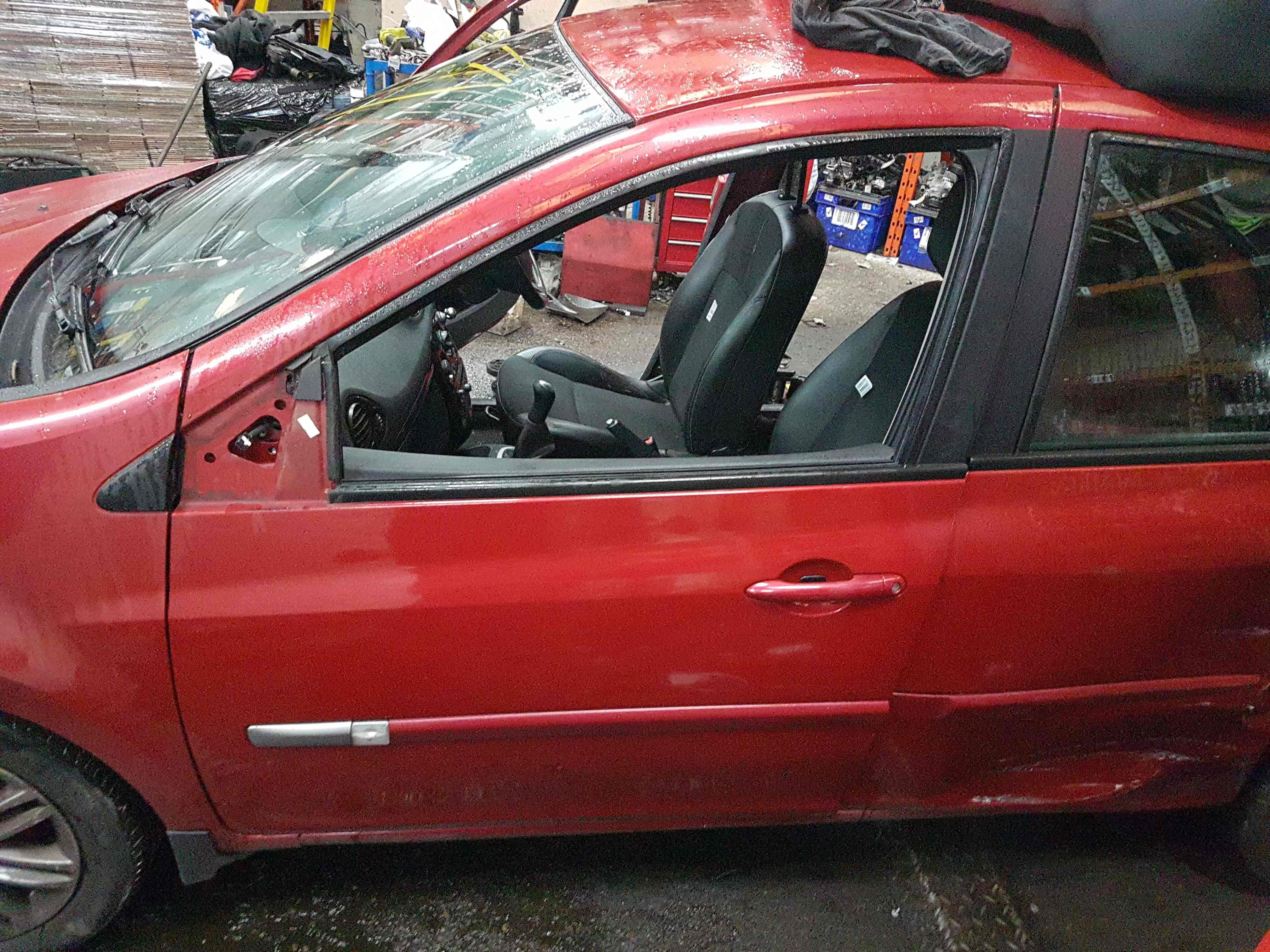 Thumb 6 Renault Clio MK3 2005-2012 Drivers OSF Front Door RED Tennj 5Dr