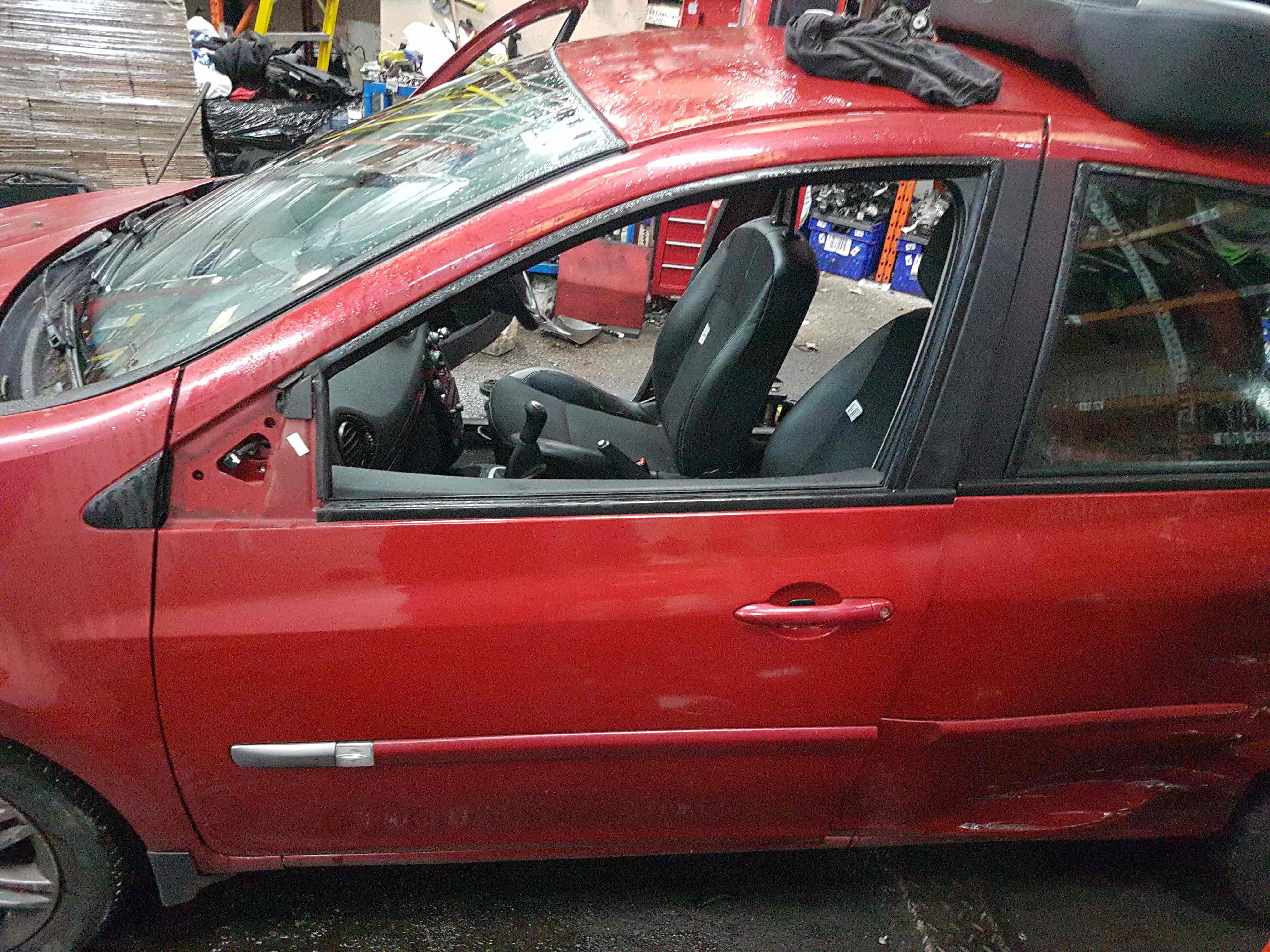 Thumb 5 Renault Clio MK3 2005-2012 Drivers OSF Front Door RED Tennj 5Dr