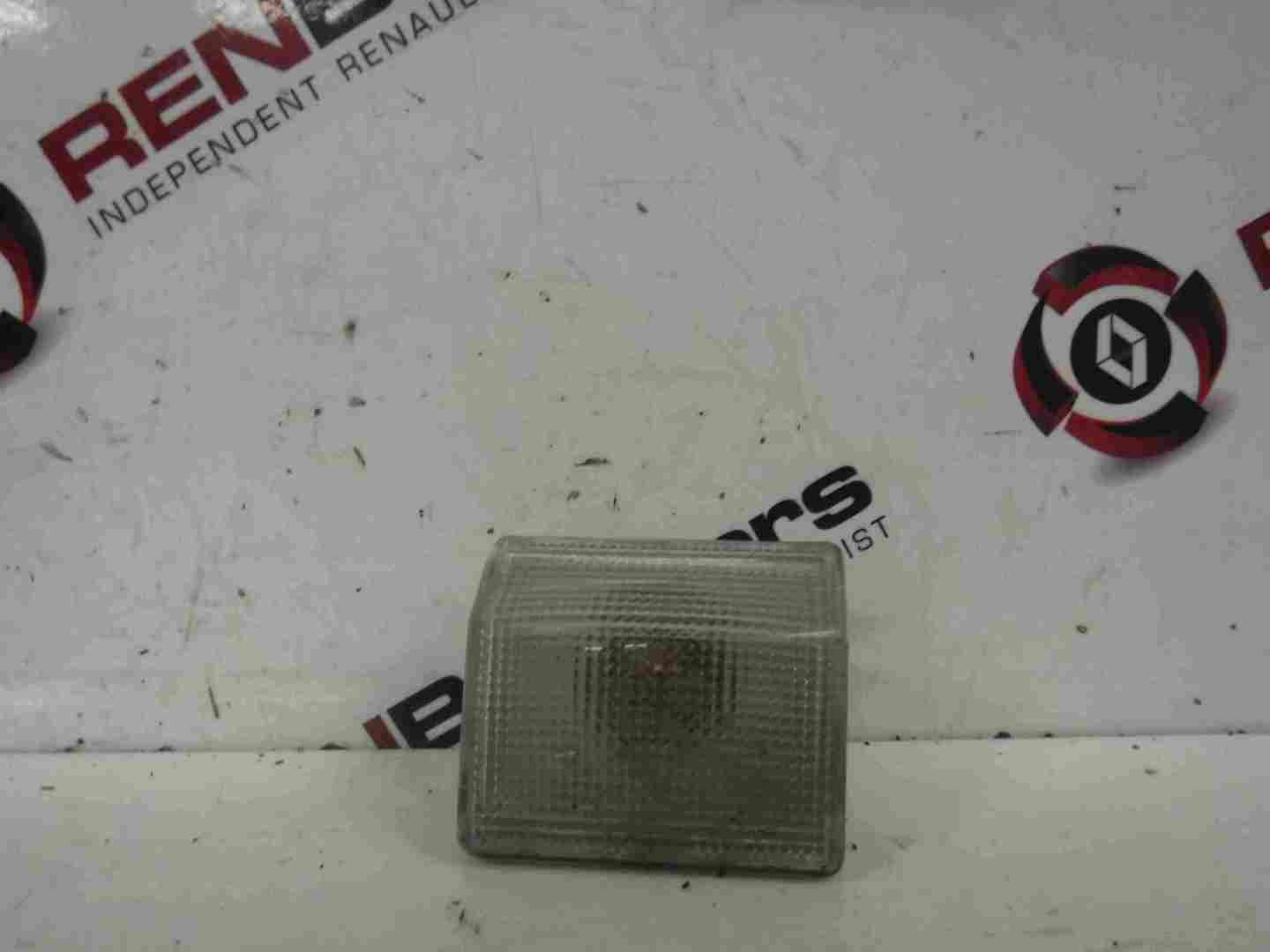 Renault Clio MK3 2005-2012 Drivers OSF Front Door Strip Indicator Side Repeater
