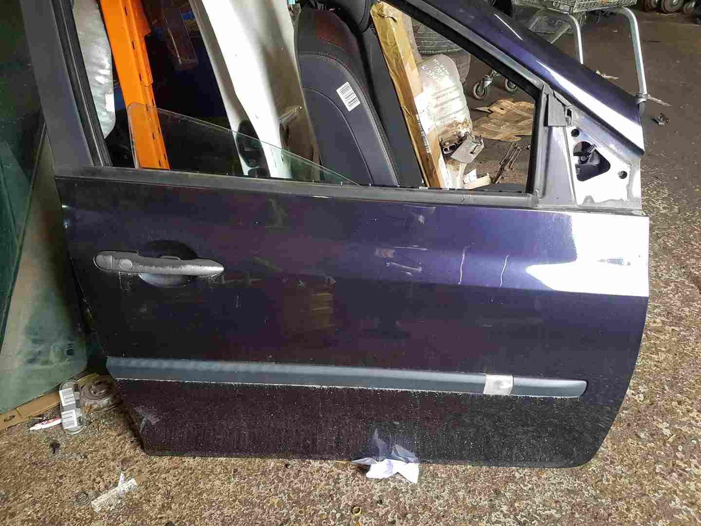 Thumb 3 Renault Clio MK3 2005-2012 Drivers OSF Front Door Te268 Purple 5dr