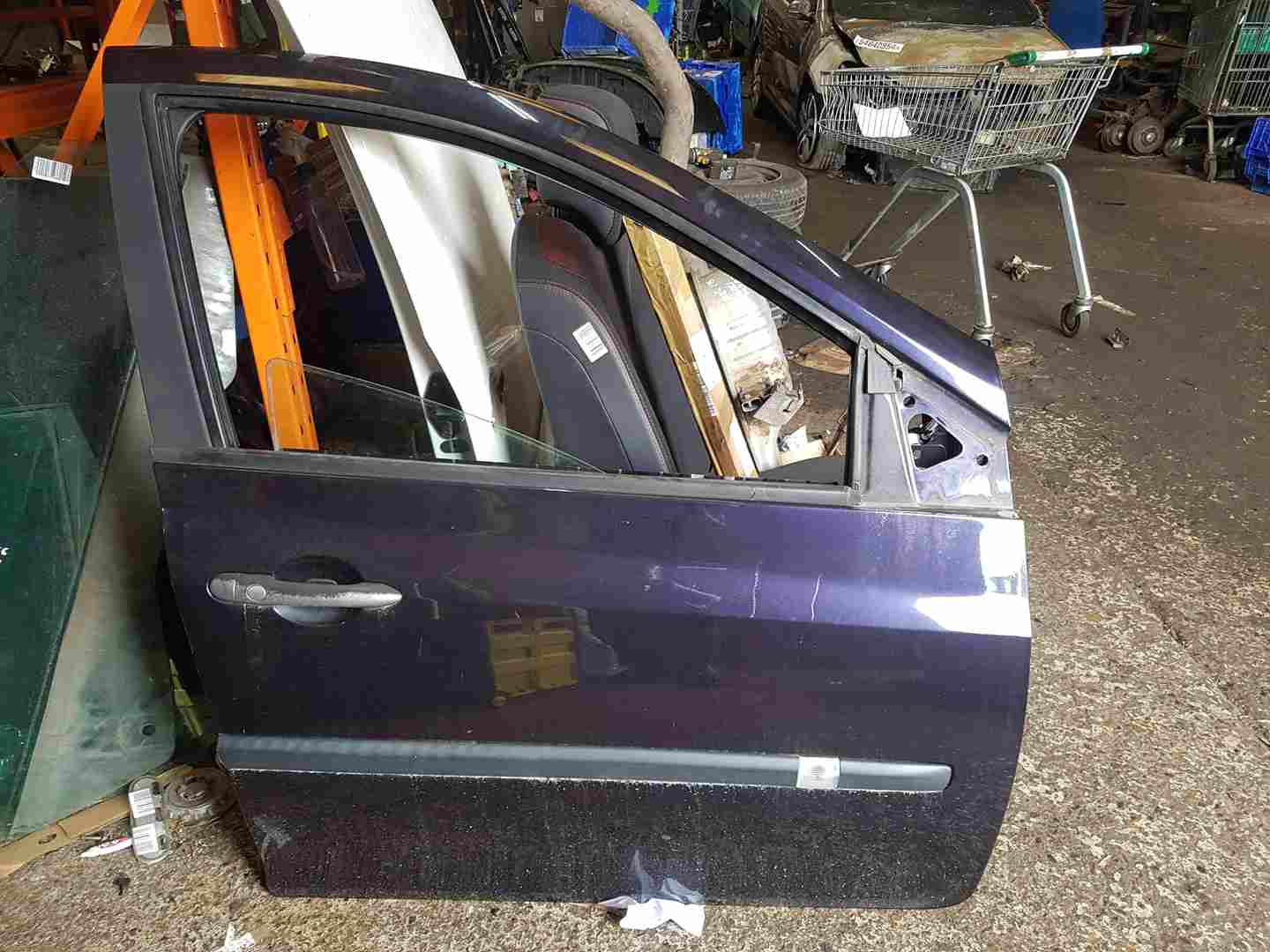 Renault Clio MK3 2005-2012 Drivers OSF Front Door Te268 Purple 5dr