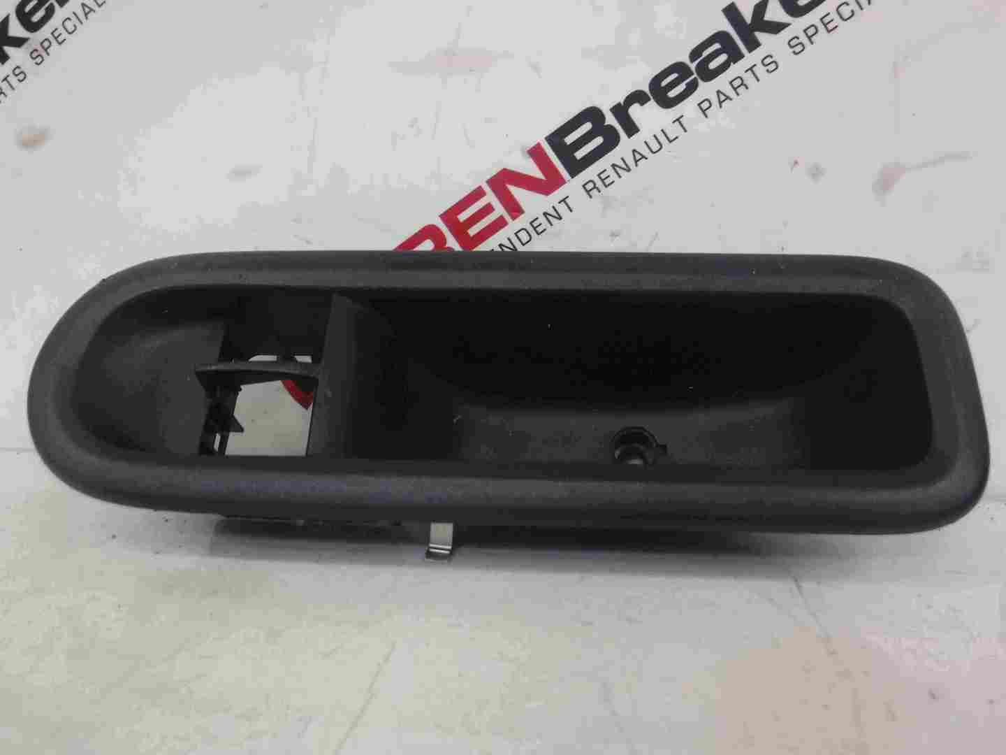 Renault Clio MK3 2005-2012 Drivers OSF Front Interior Pull Handle 8200356513