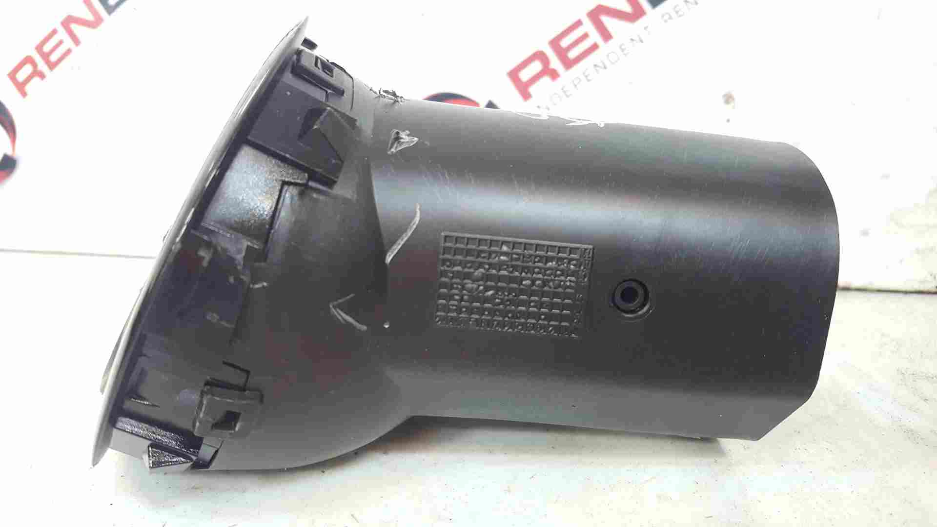 Thumb 7 Renault Clio MK3 2005-2012 Drivers OSF Heater Vent AIR Blower Gloss Black