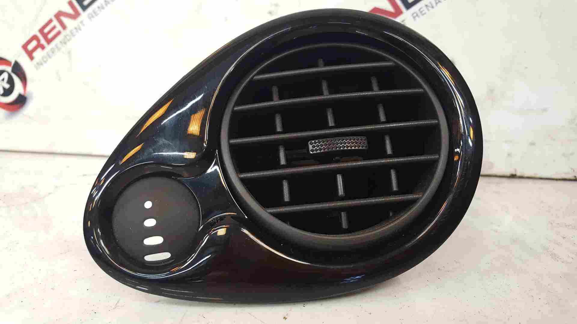 Renault Clio MK3 2005-2012 Drivers OSF Heater Vent AIR Blower Gloss Black