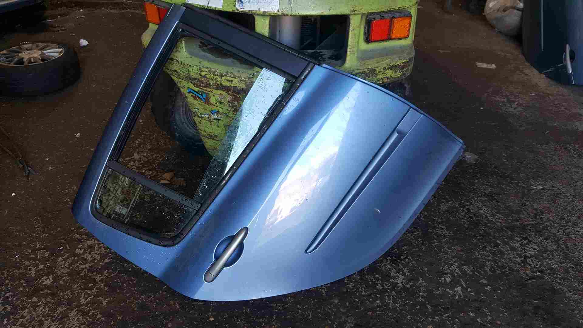 Thumb 2 Renault Clio MK3 2005-2012 Drivers OSR Rear Door Blue Ternl