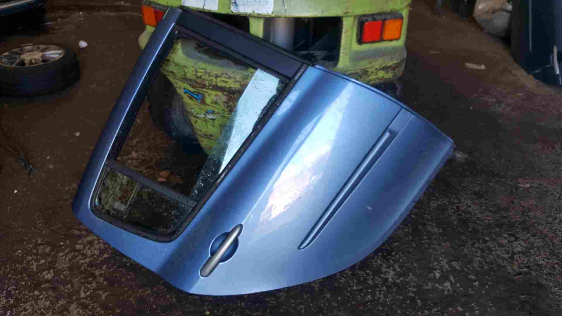 Thumb 4 Renault Clio MK3 2005-2012 Drivers OSR Rear Door Blue Ternl