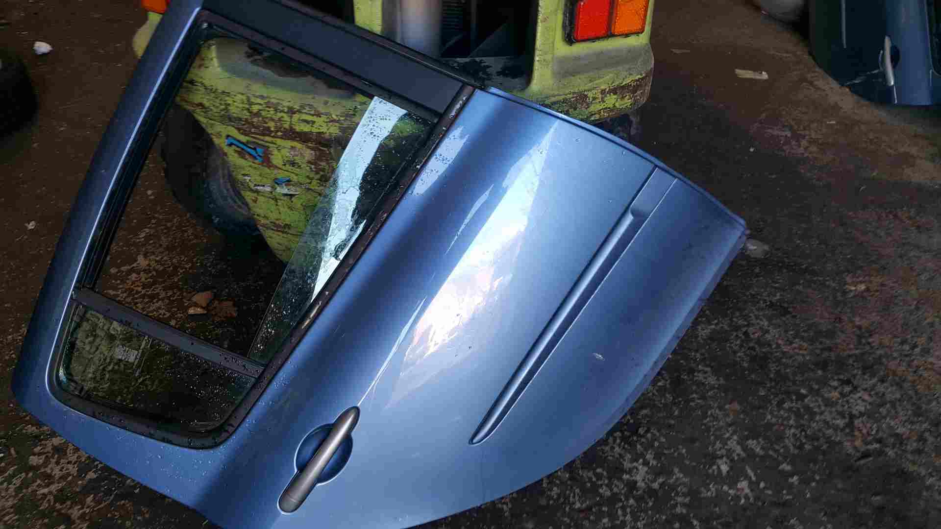 Thumb 5 Renault Clio MK3 2005-2012 Drivers OSR Rear Door Blue Ternl