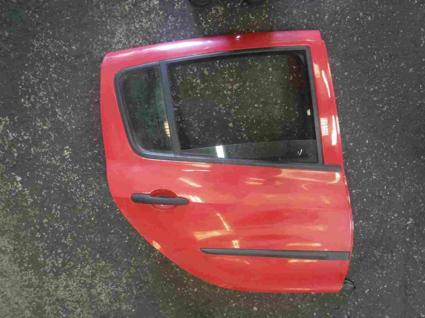 Renault Clio MK3 2005-2012 Drivers OSR Rear Door Red 727